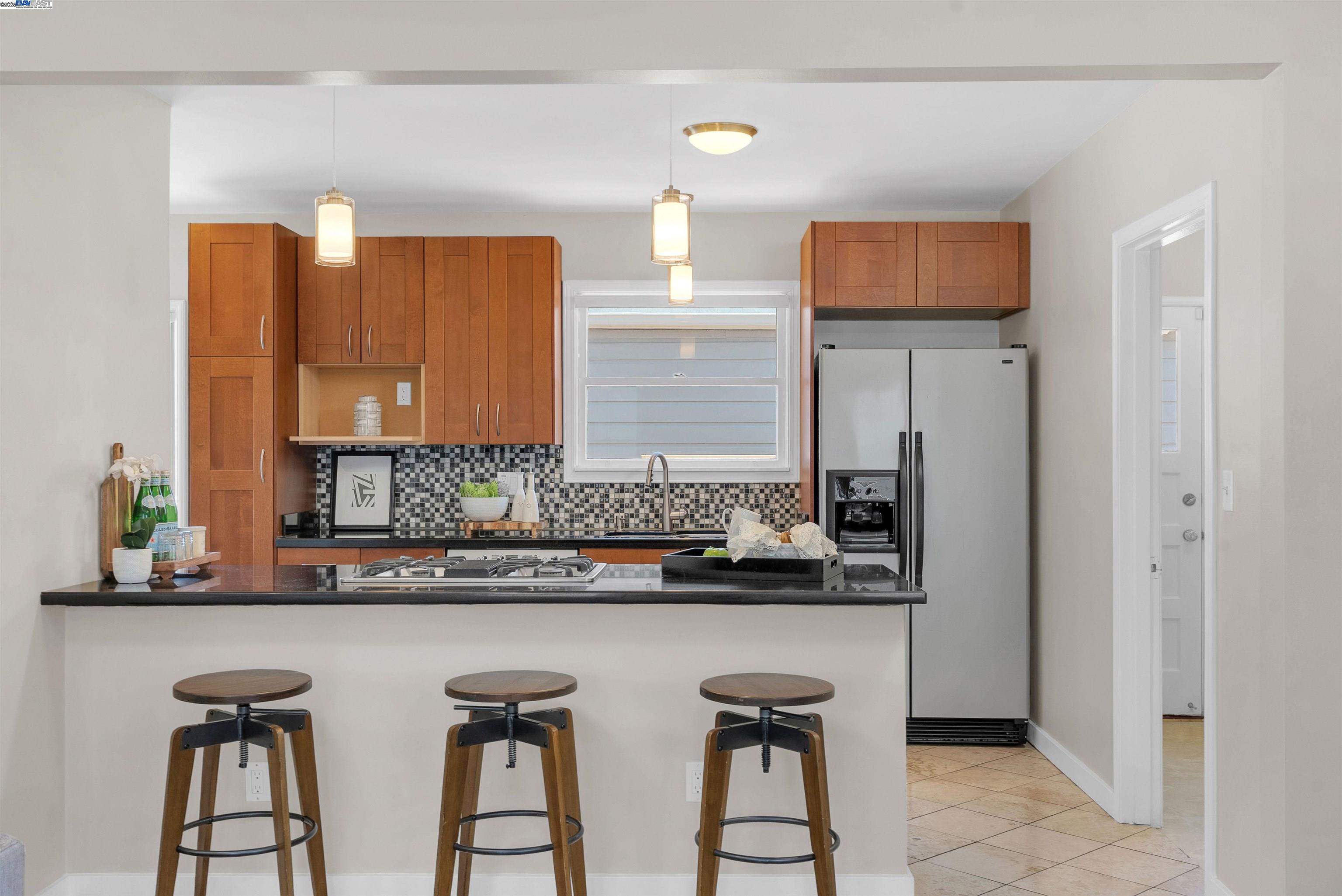 Detail Gallery Image 10 of 39 For 401 Dolores Ave, San Leandro,  CA 94577 - 2 Beds | 1 Baths