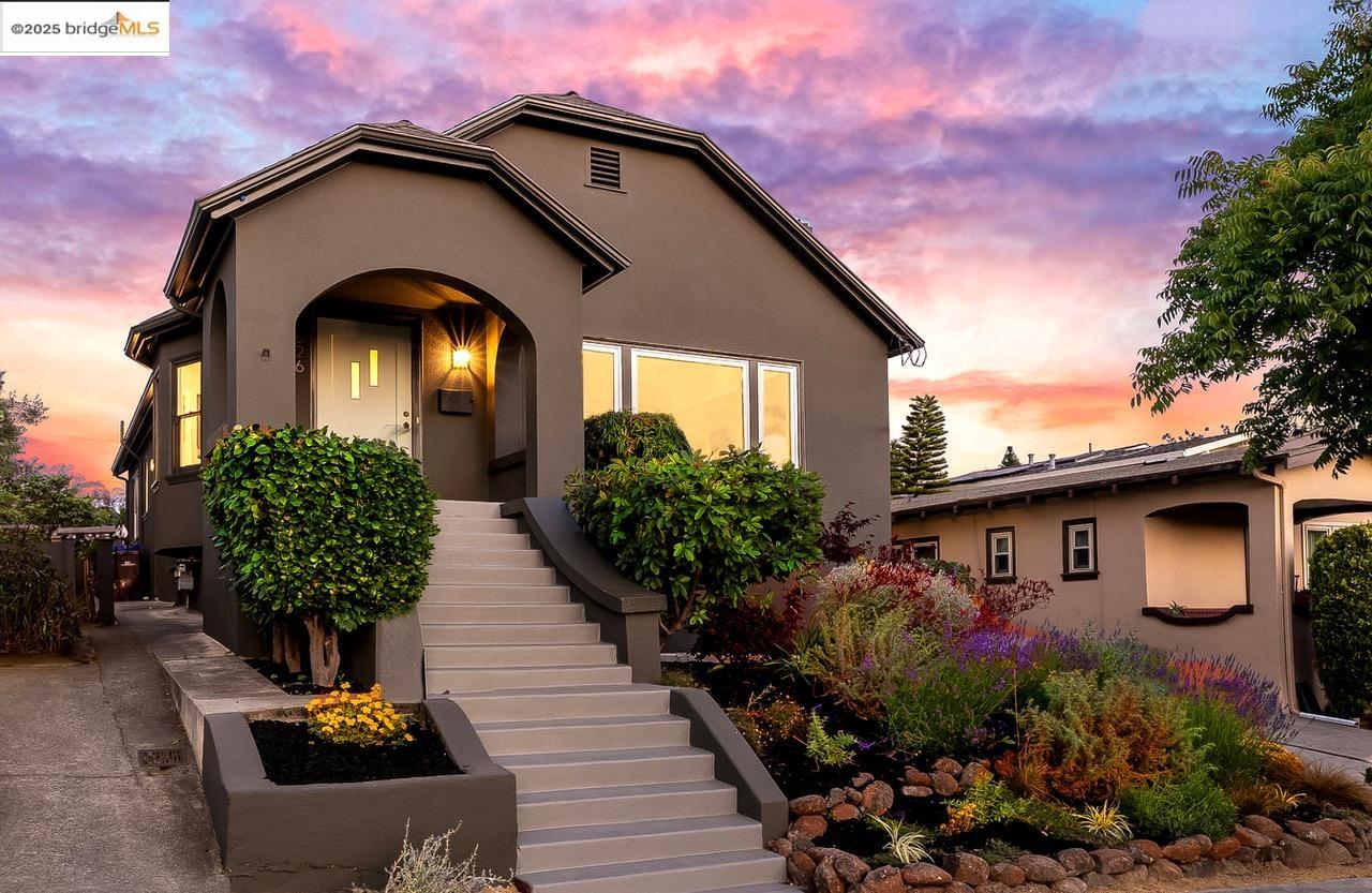 Detail Gallery Image 1 of 45 For 4626 San Sebastian Ave, Oakland,  CA 94602 - 4 Beds | 2 Baths