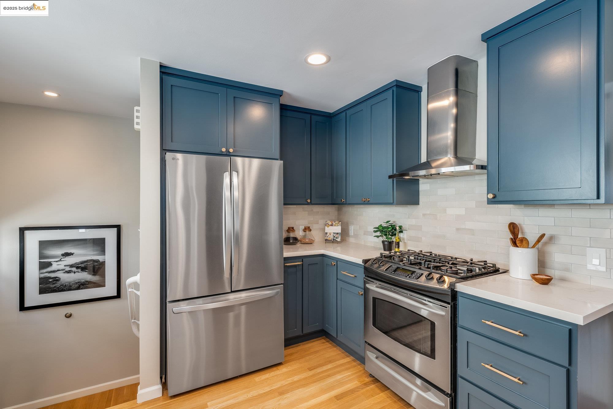 Detail Gallery Image 13 of 45 For 4626 San Sebastian Ave, Oakland,  CA 94602 - 4 Beds | 2 Baths