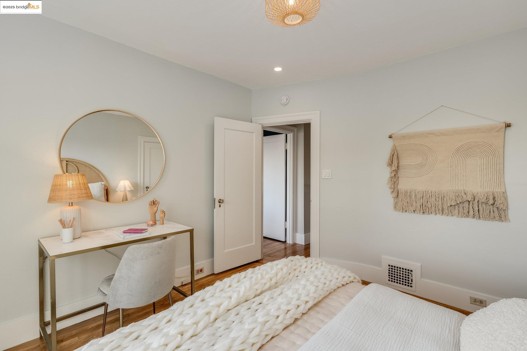 Detail Gallery Image 20 of 45 For 4626 San Sebastian Ave, Oakland,  CA 94602 - 4 Beds | 2 Baths
