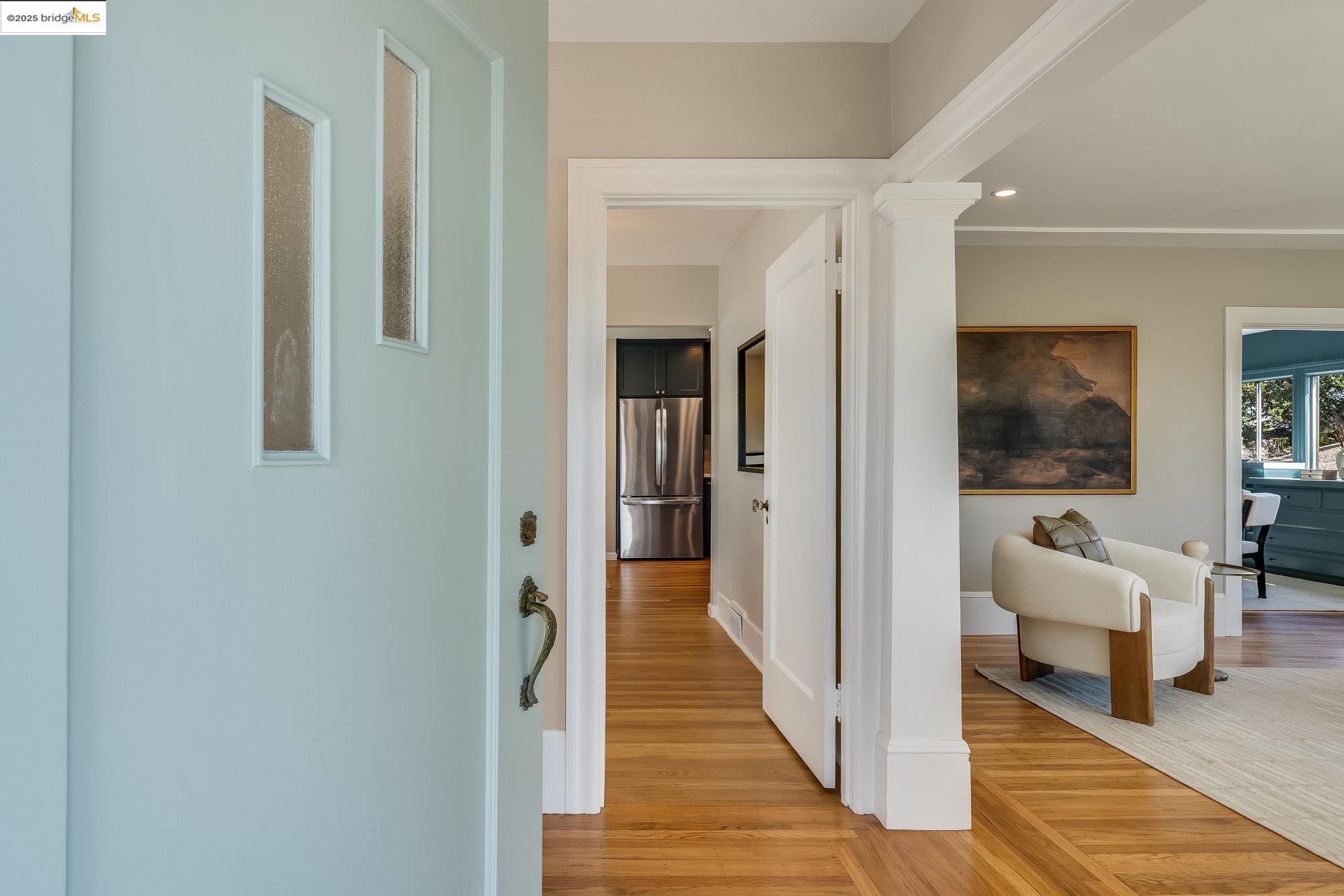 Detail Gallery Image 3 of 45 For 4626 San Sebastian Ave, Oakland,  CA 94602 - 4 Beds | 2 Baths
