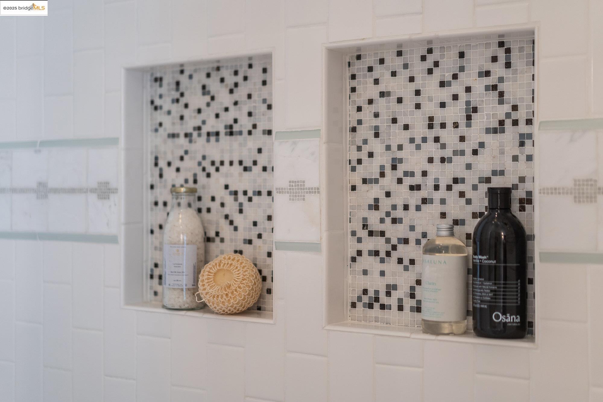 Detail Gallery Image 23 of 45 For 4626 San Sebastian Ave, Oakland,  CA 94602 - 4 Beds | 2 Baths