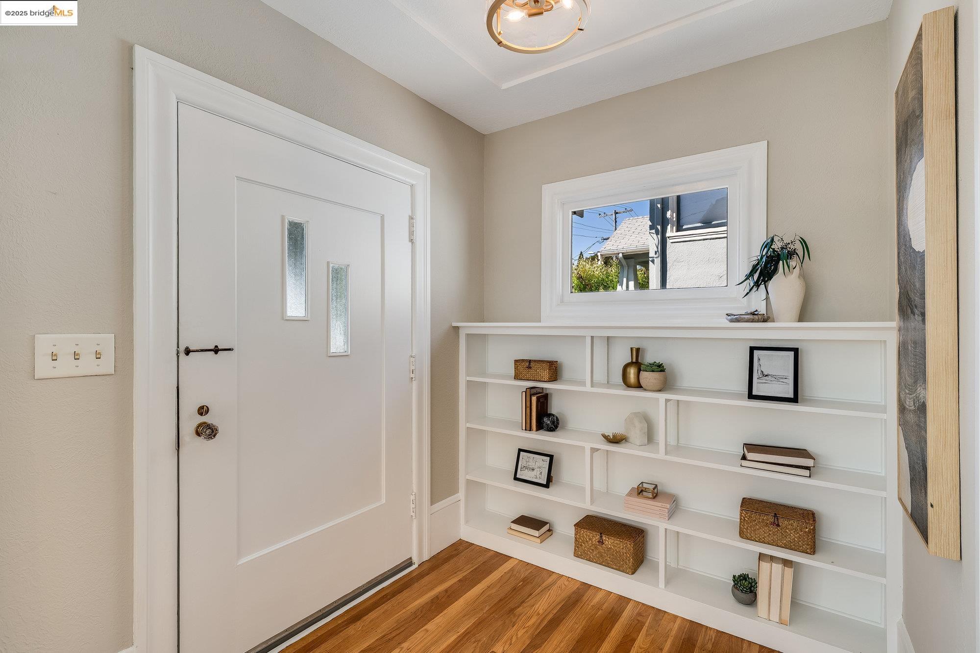 Detail Gallery Image 4 of 45 For 4626 San Sebastian Ave, Oakland,  CA 94602 - 4 Beds | 2 Baths