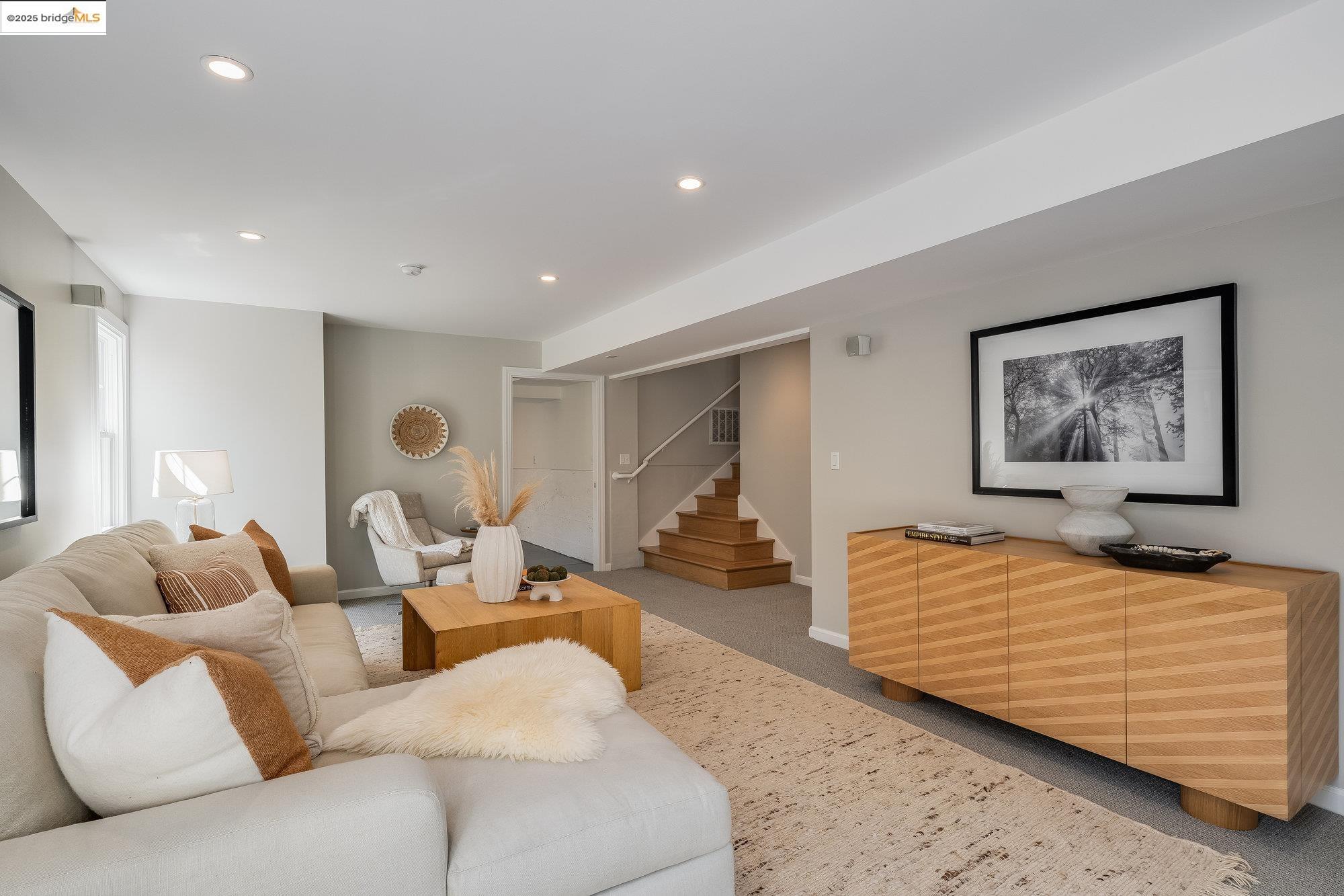 Detail Gallery Image 32 of 45 For 4626 San Sebastian Ave, Oakland,  CA 94602 - 4 Beds | 2 Baths