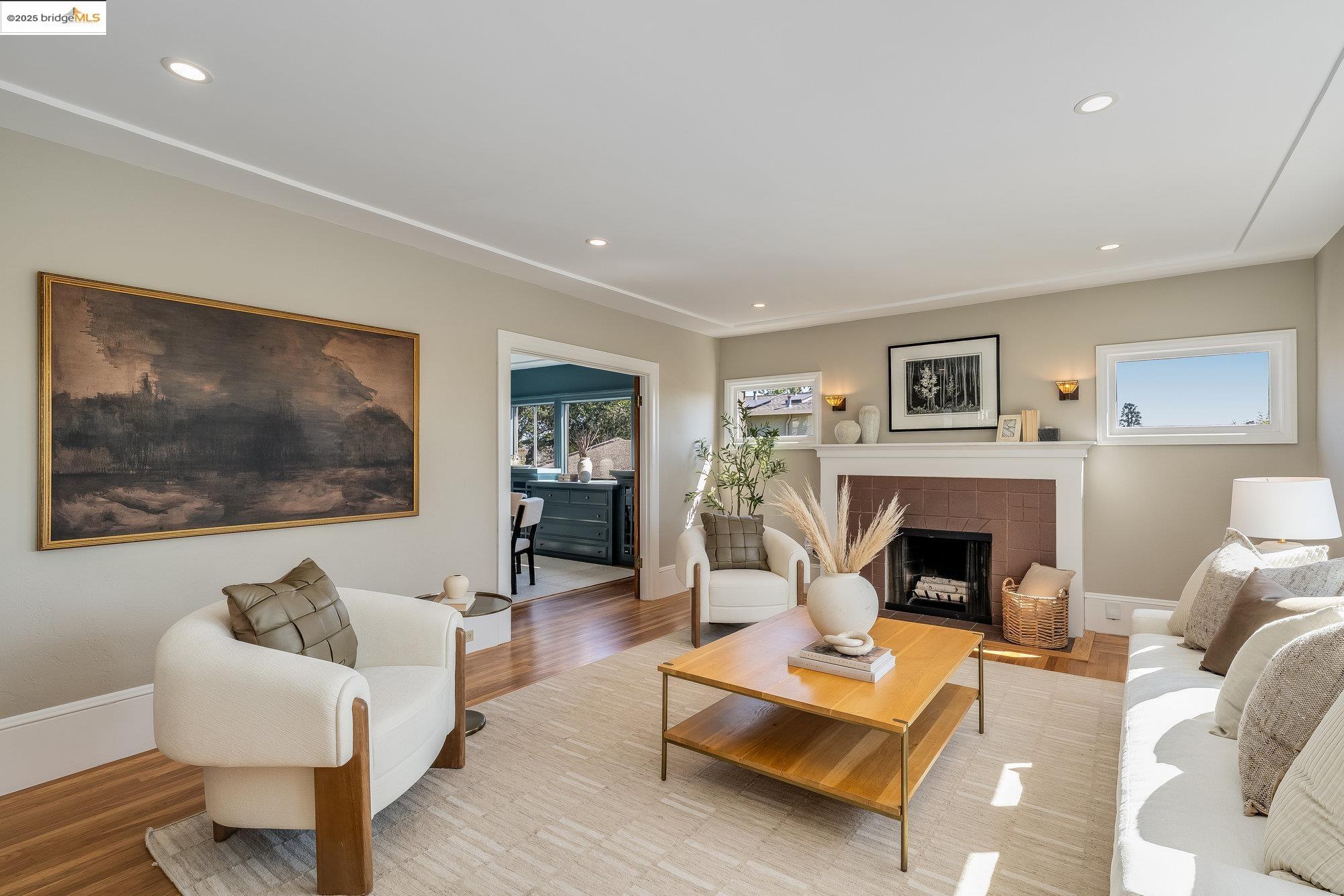 Detail Gallery Image 6 of 45 For 4626 San Sebastian Ave, Oakland,  CA 94602 - 4 Beds | 2 Baths