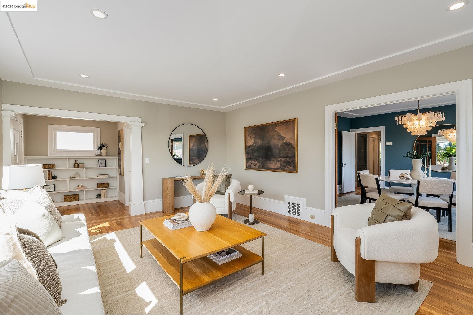 Detail Gallery Image 7 of 45 For 4626 San Sebastian Ave, Oakland,  CA 94602 - 4 Beds | 2 Baths