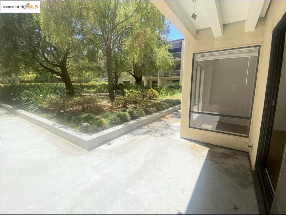 Detail Gallery Image 10 of 28 For 4 Admiral Dr #B233,  Emeryville,  CA 94608 - 1 Beds | 1 Baths