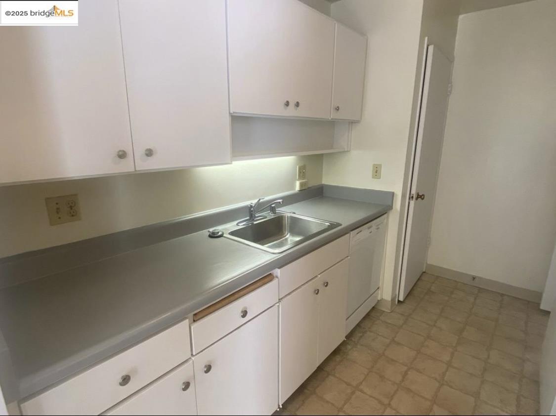 Detail Gallery Image 13 of 28 For 4 Admiral Dr #B233,  Emeryville,  CA 94608 - 1 Beds | 1 Baths