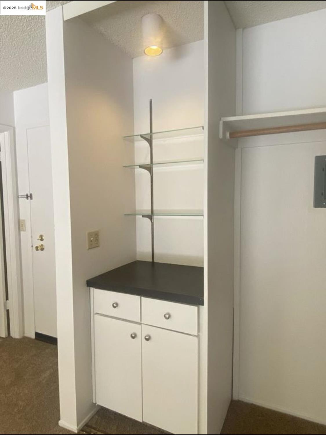 Detail Gallery Image 15 of 28 For 4 Admiral Dr #B233,  Emeryville,  CA 94608 - 1 Beds | 1 Baths