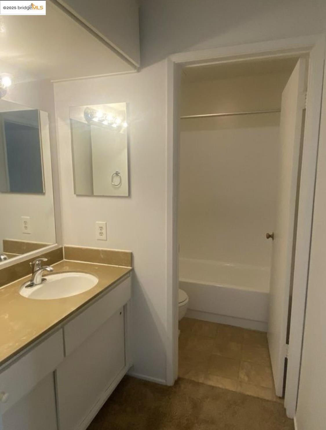 Detail Gallery Image 16 of 28 For 4 Admiral Dr #B233,  Emeryville,  CA 94608 - 1 Beds | 1 Baths