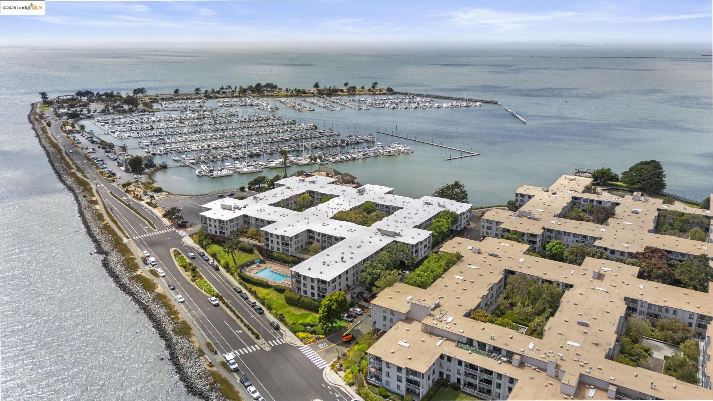 Detail Gallery Image 26 of 28 For 4 Admiral Dr #B233,  Emeryville,  CA 94608 - 1 Beds | 1 Baths