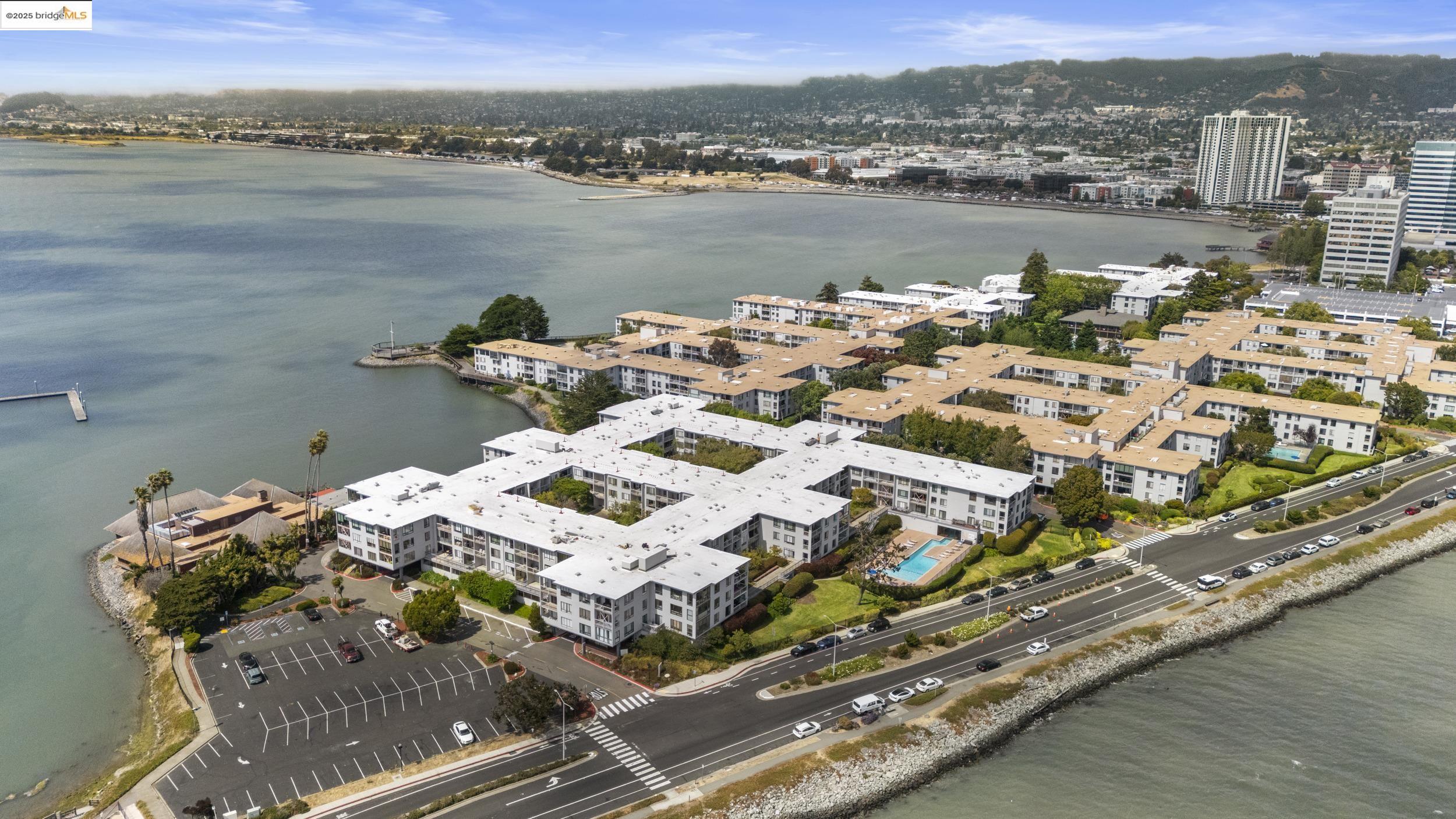 Detail Gallery Image 28 of 28 For 4 Admiral Dr #B233,  Emeryville,  CA 94608 - 1 Beds | 1 Baths
