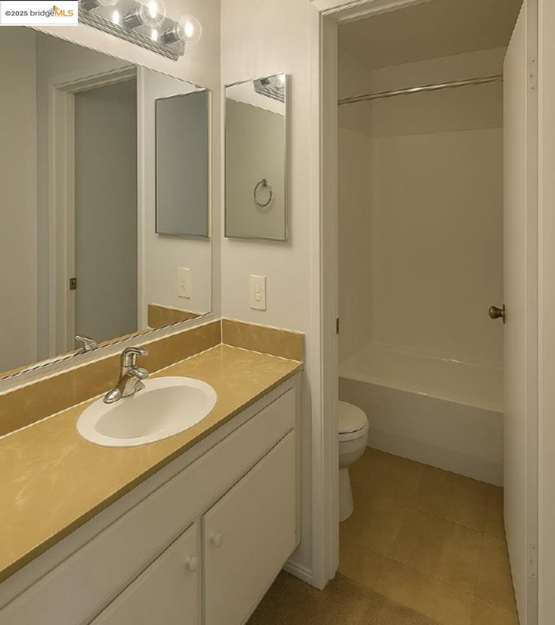Detail Gallery Image 5 of 28 For 4 Admiral Dr #B233,  Emeryville,  CA 94608 - 1 Beds | 1 Baths