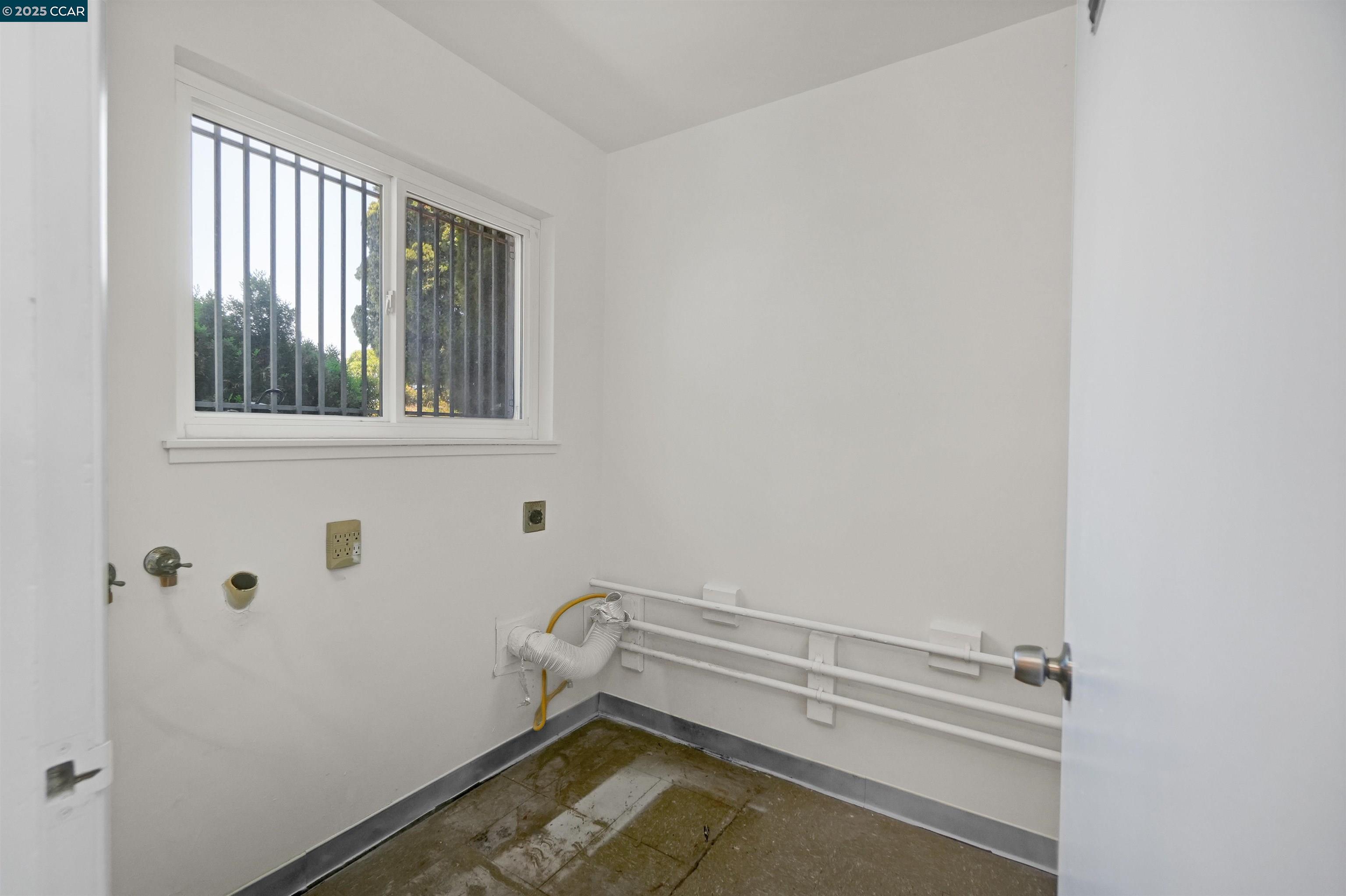 Detail Gallery Image 13 of 50 For 137 Nautilus Ct #82,  San Francisco,  CA 94124 - 3 Beds | 3 Baths