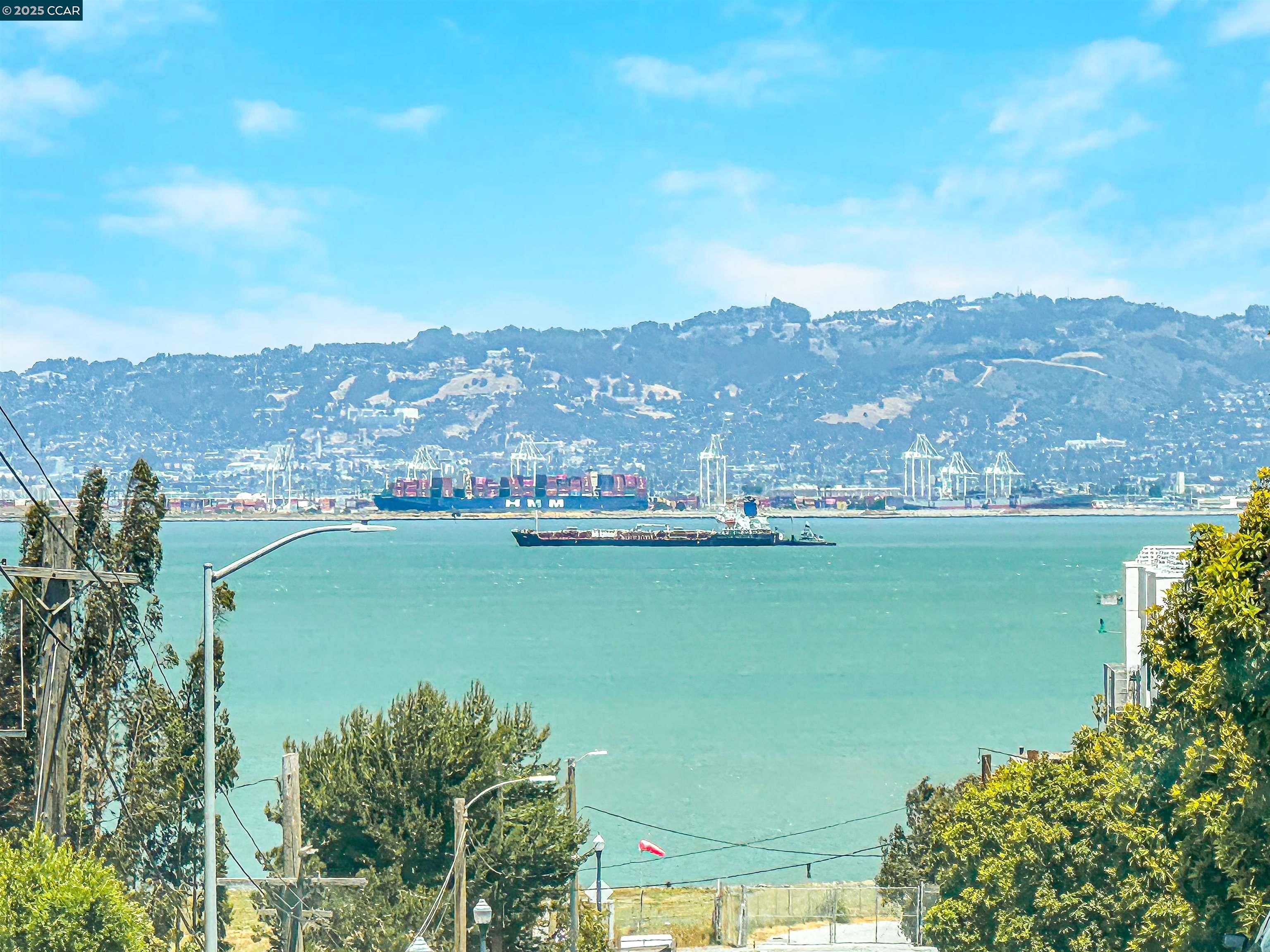 Detail Gallery Image 49 of 50 For 137 Nautilus Ct #82,  San Francisco,  CA 94124 - 3 Beds | 3 Baths