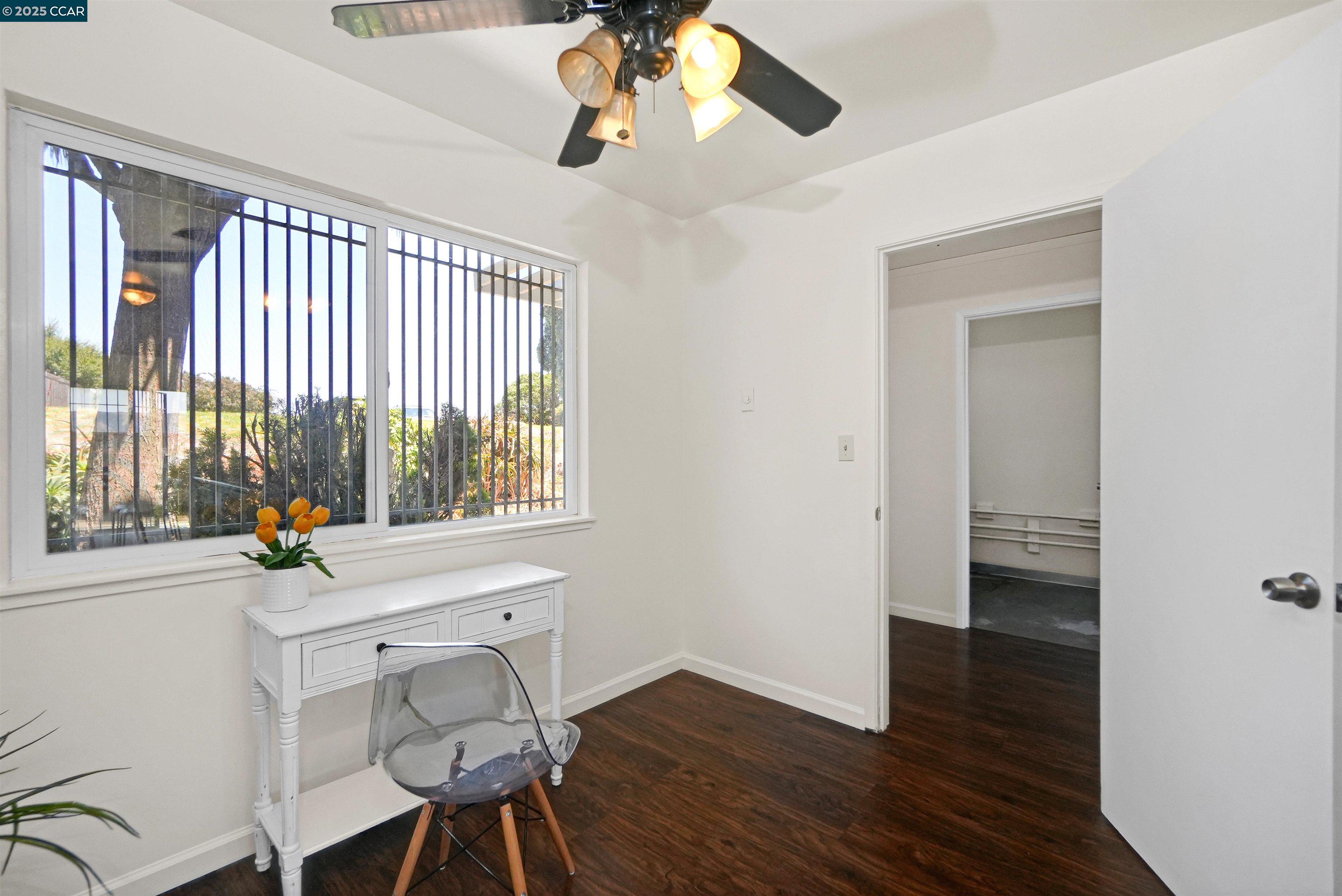 Detail Gallery Image 6 of 50 For 137 Nautilus Ct #82,  San Francisco,  CA 94124 - 3 Beds | 3 Baths