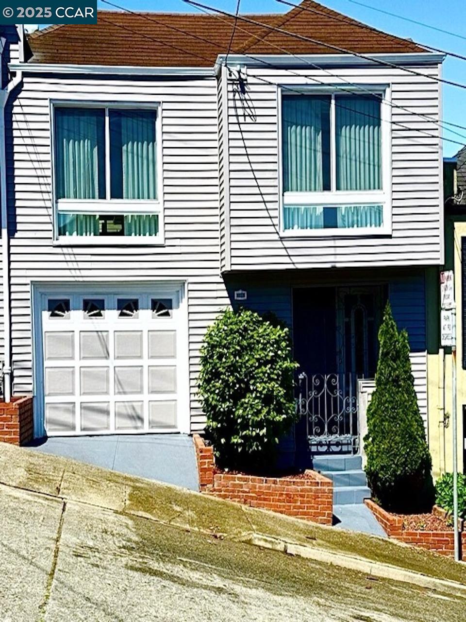 Detail Gallery Image 1 of 28 For 786 Colby St, San Francisco,  CA 94134 - 4 Beds | 2 Baths
