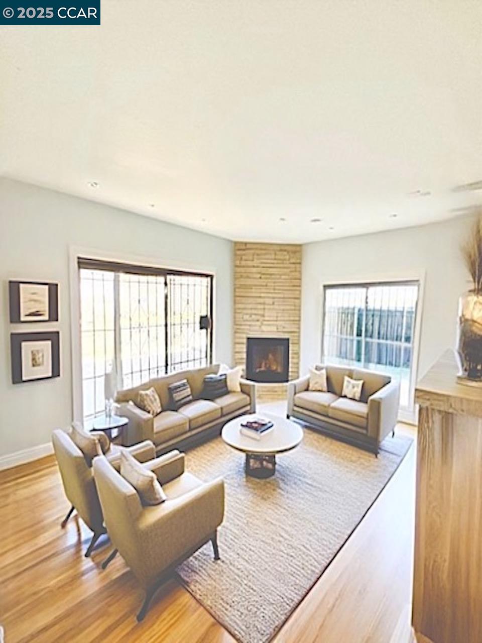 Detail Gallery Image 13 of 28 For 786 Colby St, San Francisco,  CA 94134 - 4 Beds | 2 Baths