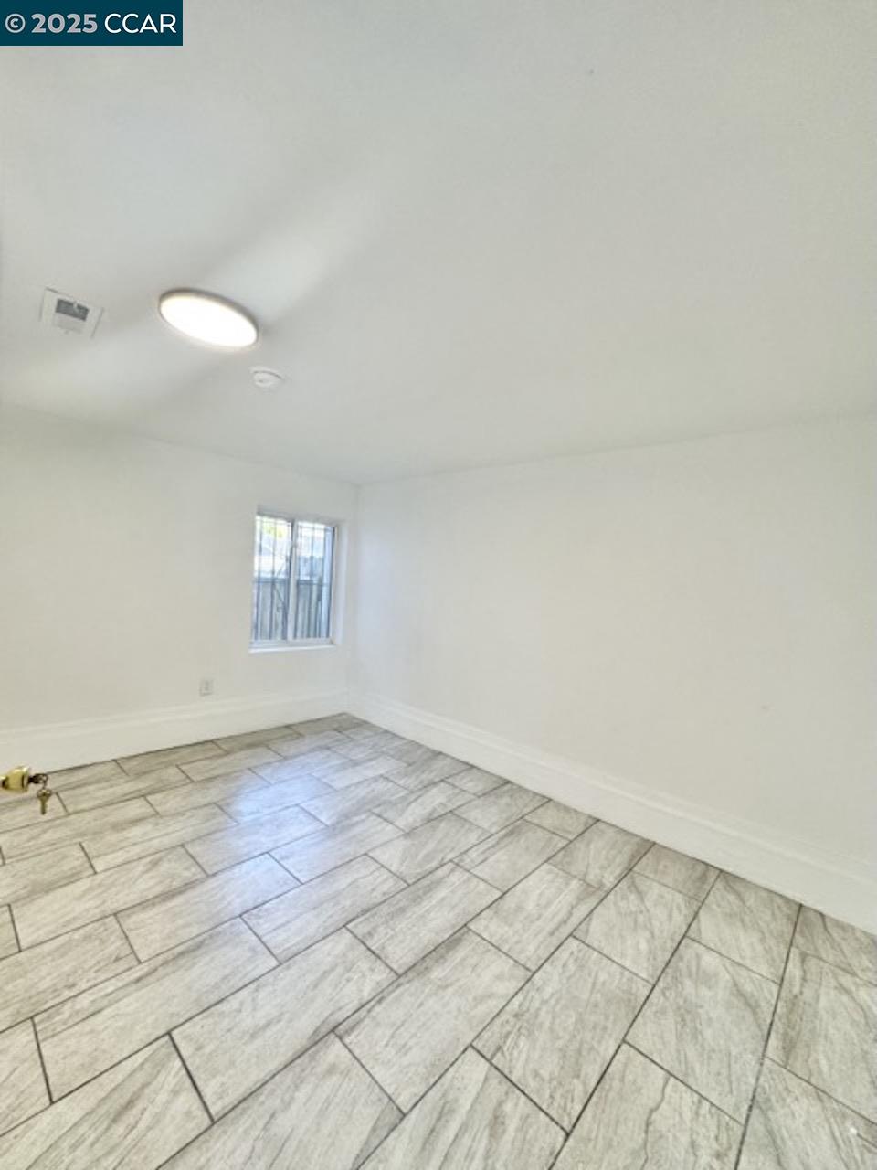 Detail Gallery Image 22 of 28 For 786 Colby St, San Francisco,  CA 94134 - 4 Beds | 2 Baths