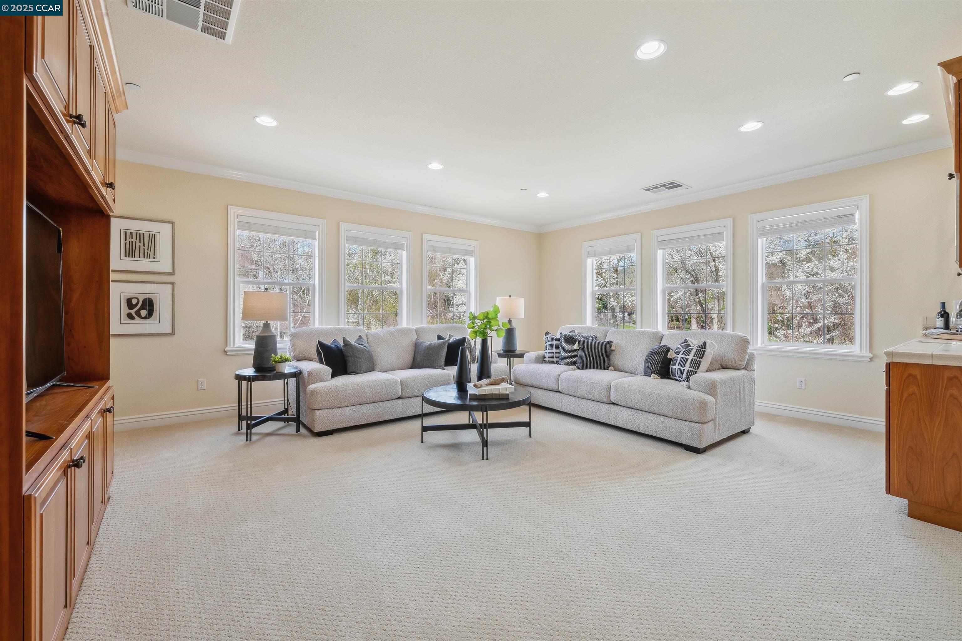 Detail Gallery Image 16 of 60 For 3 Brooktree Dr, Danville,  CA 94506 - 7 Beds | 7 Baths