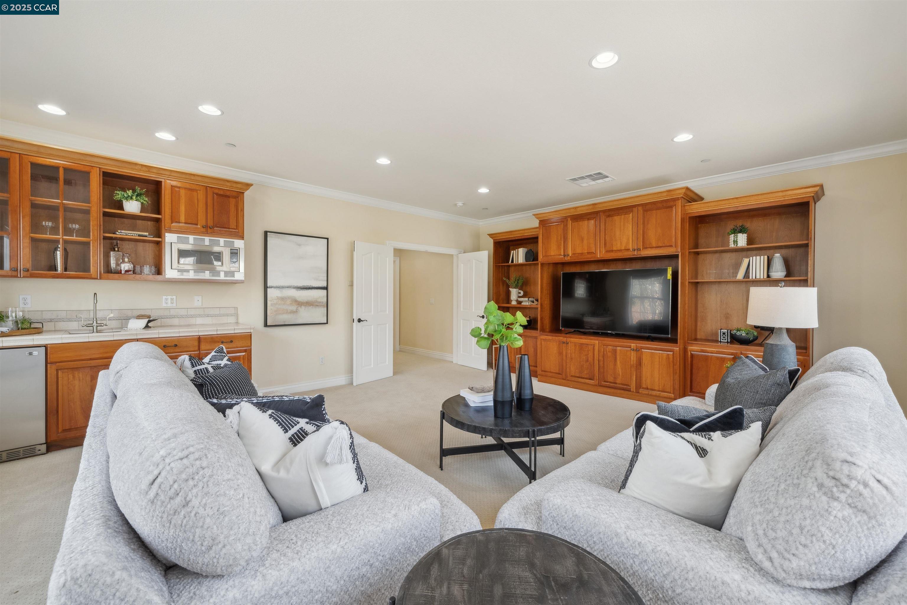 Detail Gallery Image 17 of 60 For 3 Brooktree Dr, Danville,  CA 94506 - 7 Beds | 7 Baths