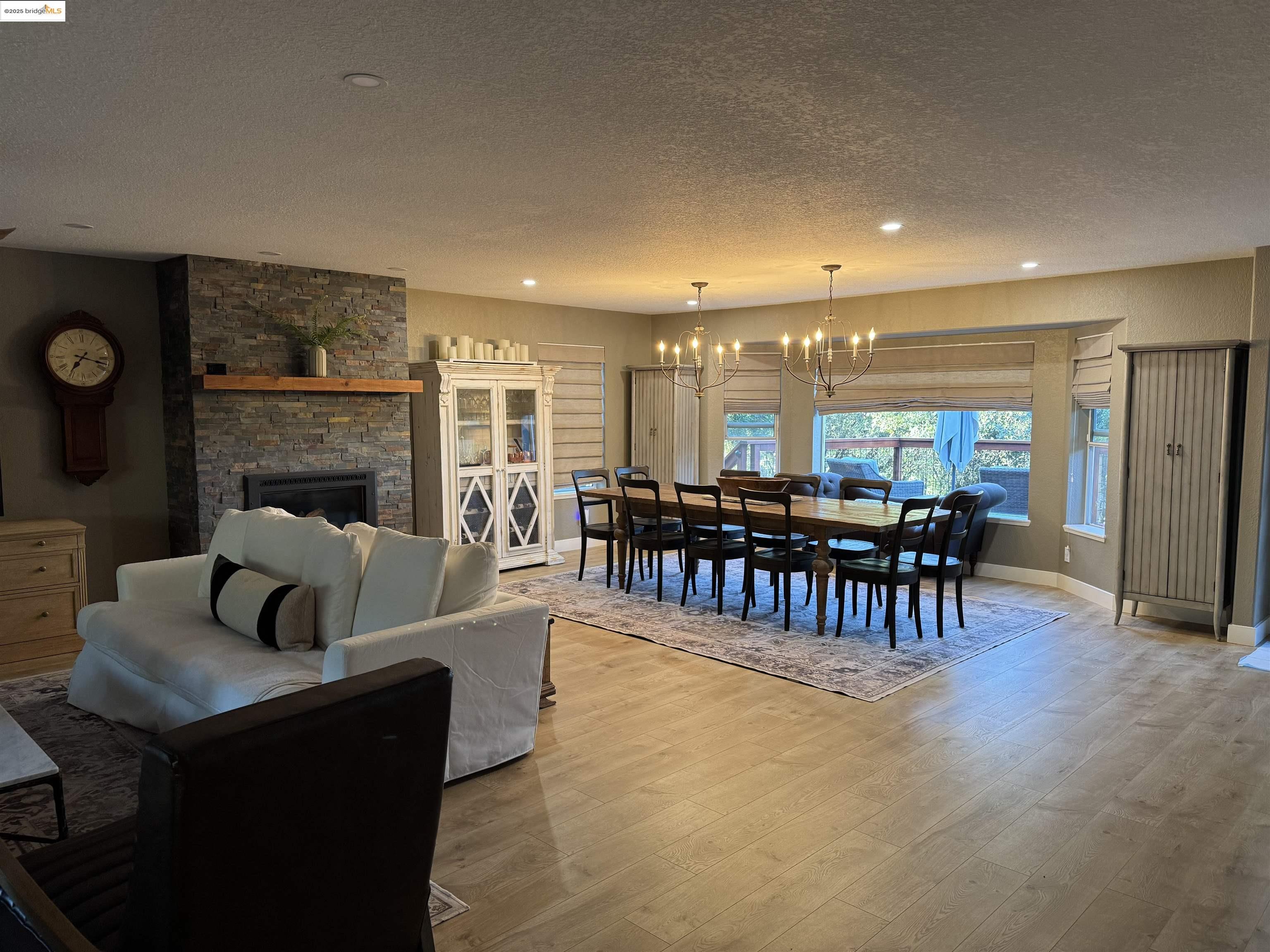 Detail Gallery Image 1 of 60 For 14535 Lake Vista Drive, Sonora,  CA 95370-9693 - 2 Beds | 2/2 Baths