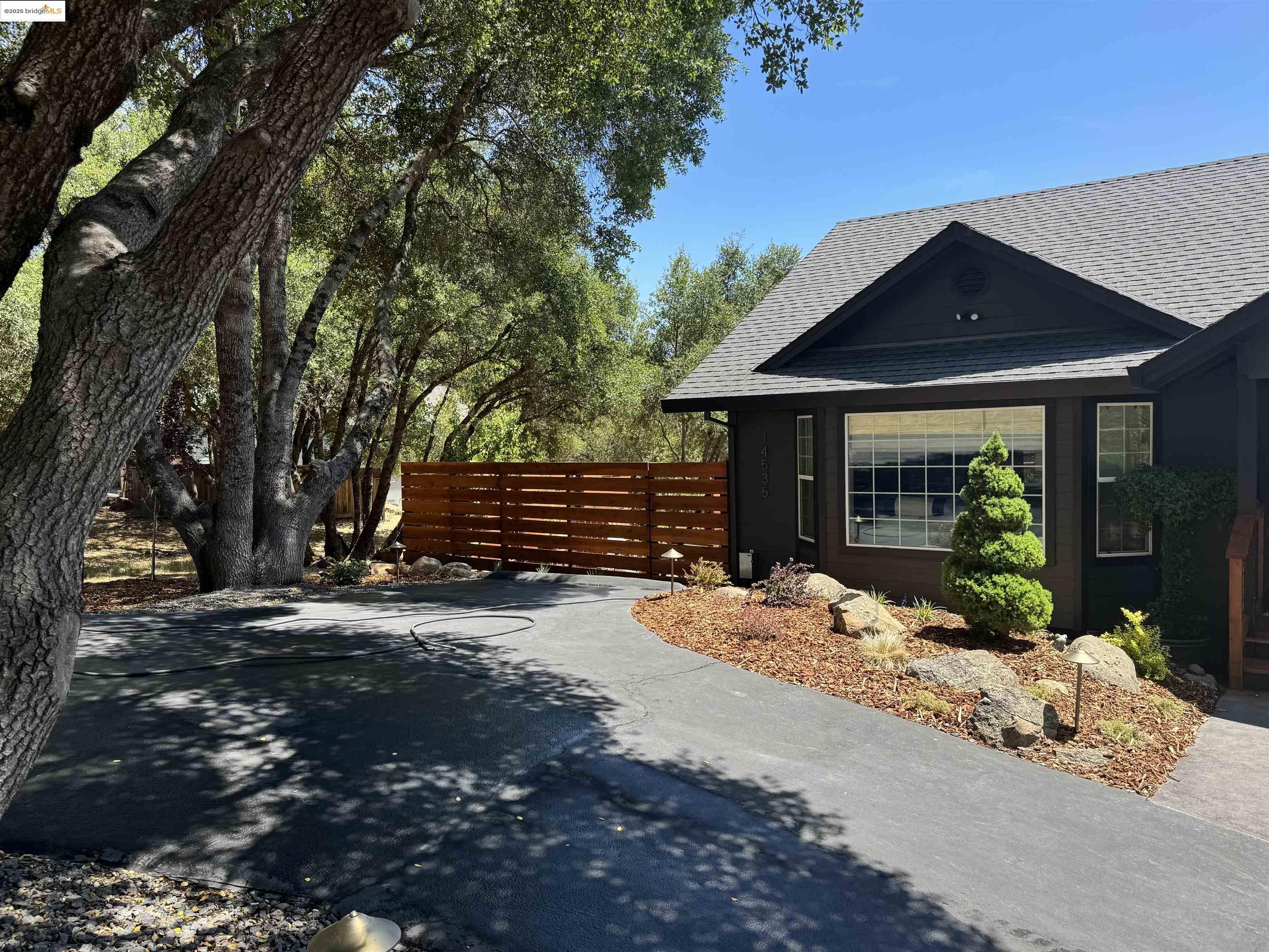 Detail Gallery Image 3 of 60 For 14535 Lake Vista Drive, Sonora,  CA 95370-9693 - 2 Beds | 2/2 Baths