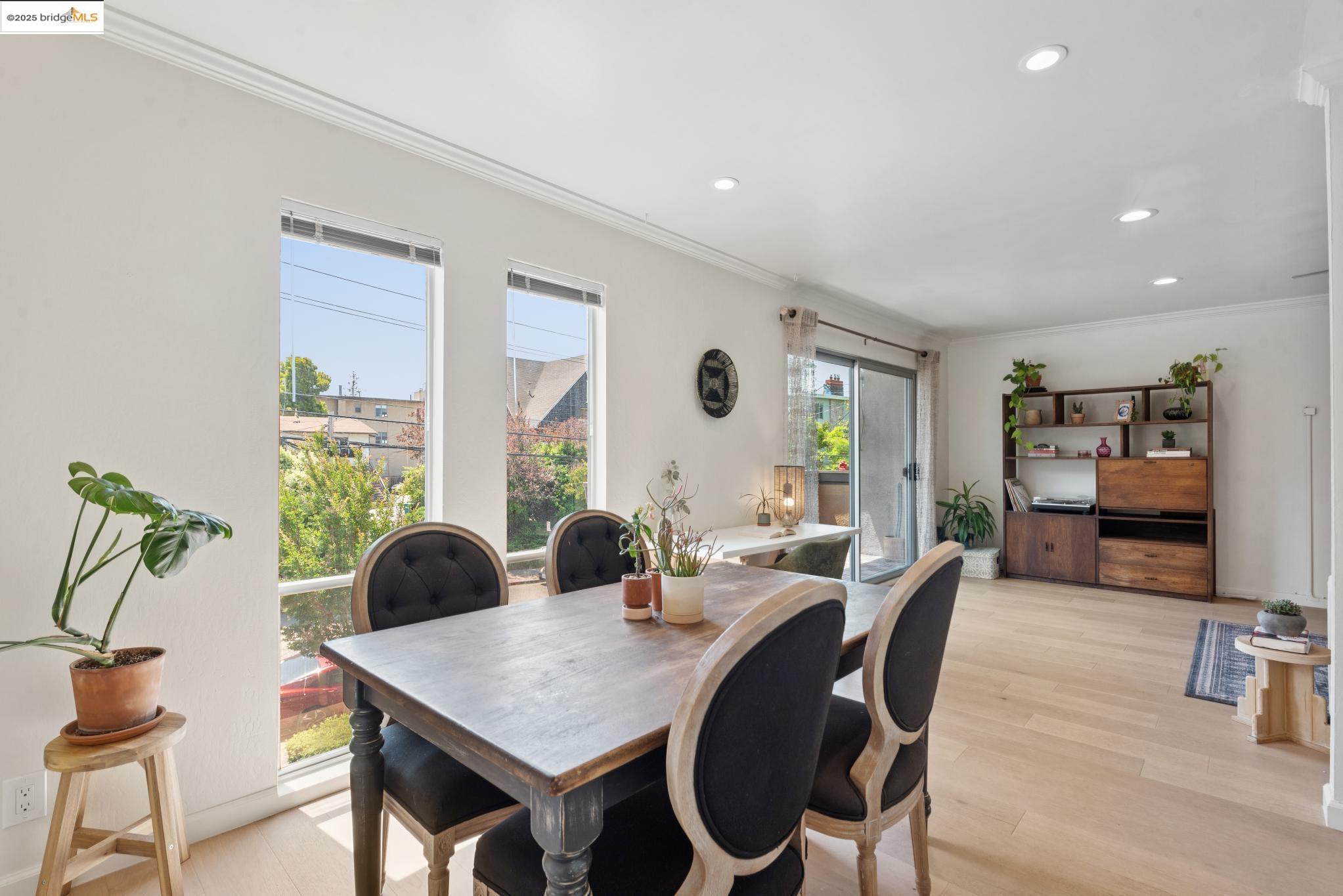 Detail Gallery Image 11 of 33 For 407 Orange St. #410,  Oakland,  CA 94610 - 1 Beds | 1 Baths