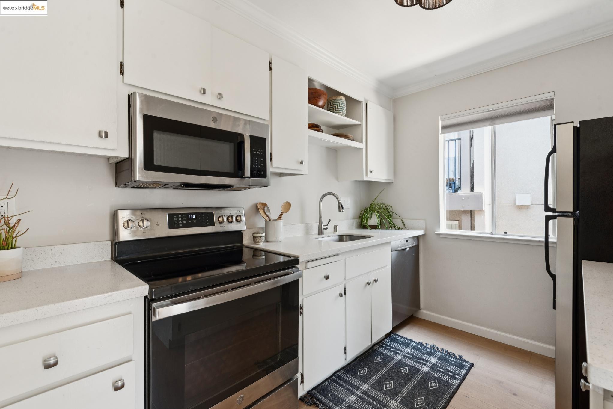 Detail Gallery Image 13 of 33 For 407 Orange St. #410,  Oakland,  CA 94610 - 1 Beds | 1 Baths