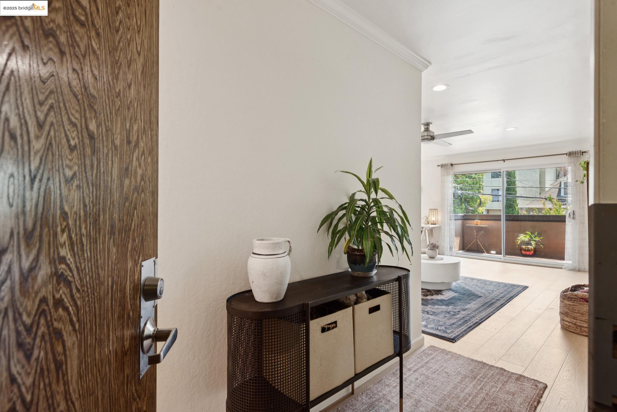 Detail Gallery Image 27 of 33 For 407 Orange St. #410,  Oakland,  CA 94610 - 1 Beds | 1 Baths