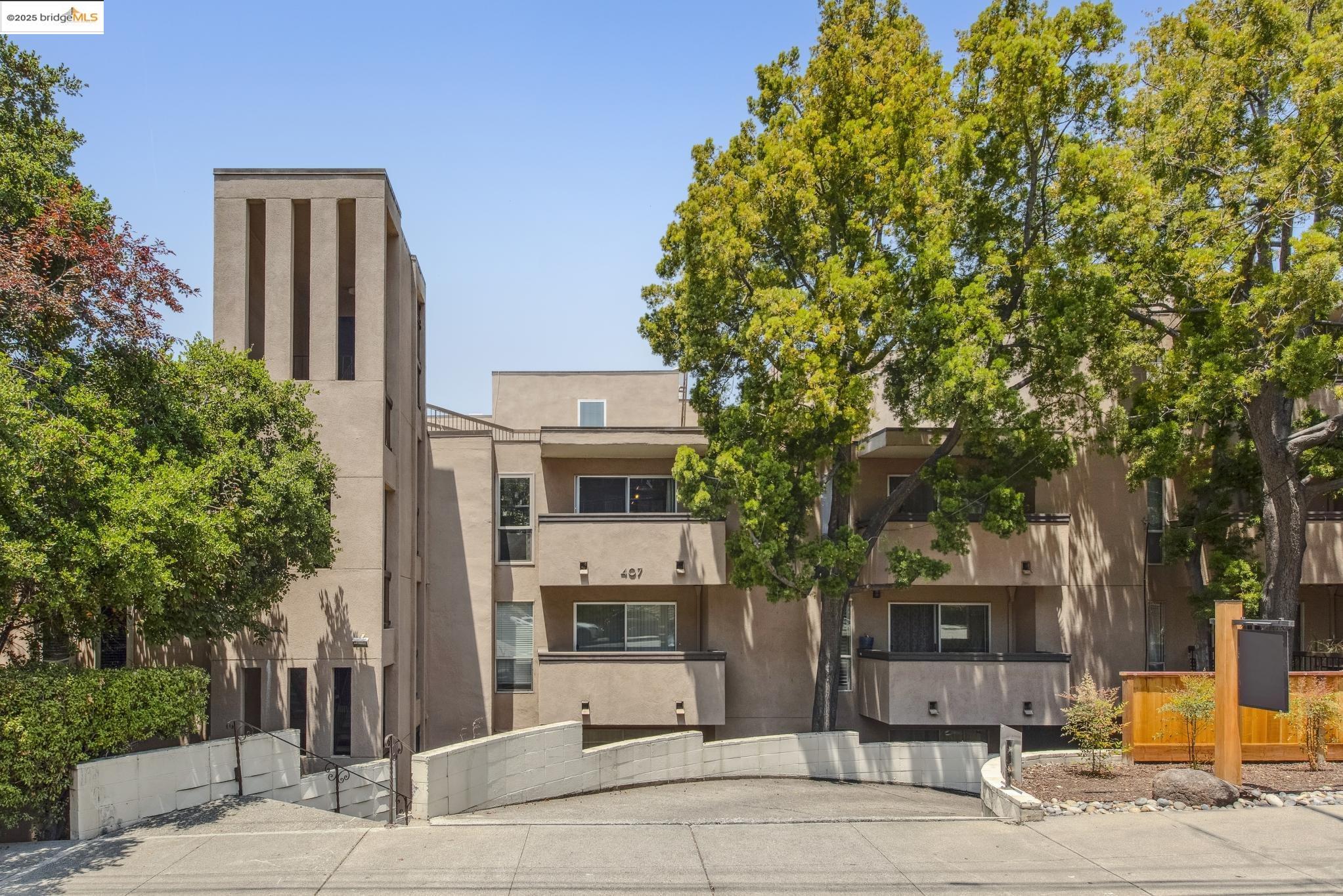 Detail Gallery Image 30 of 33 For 407 Orange St. #410,  Oakland,  CA 94610 - 1 Beds | 1 Baths