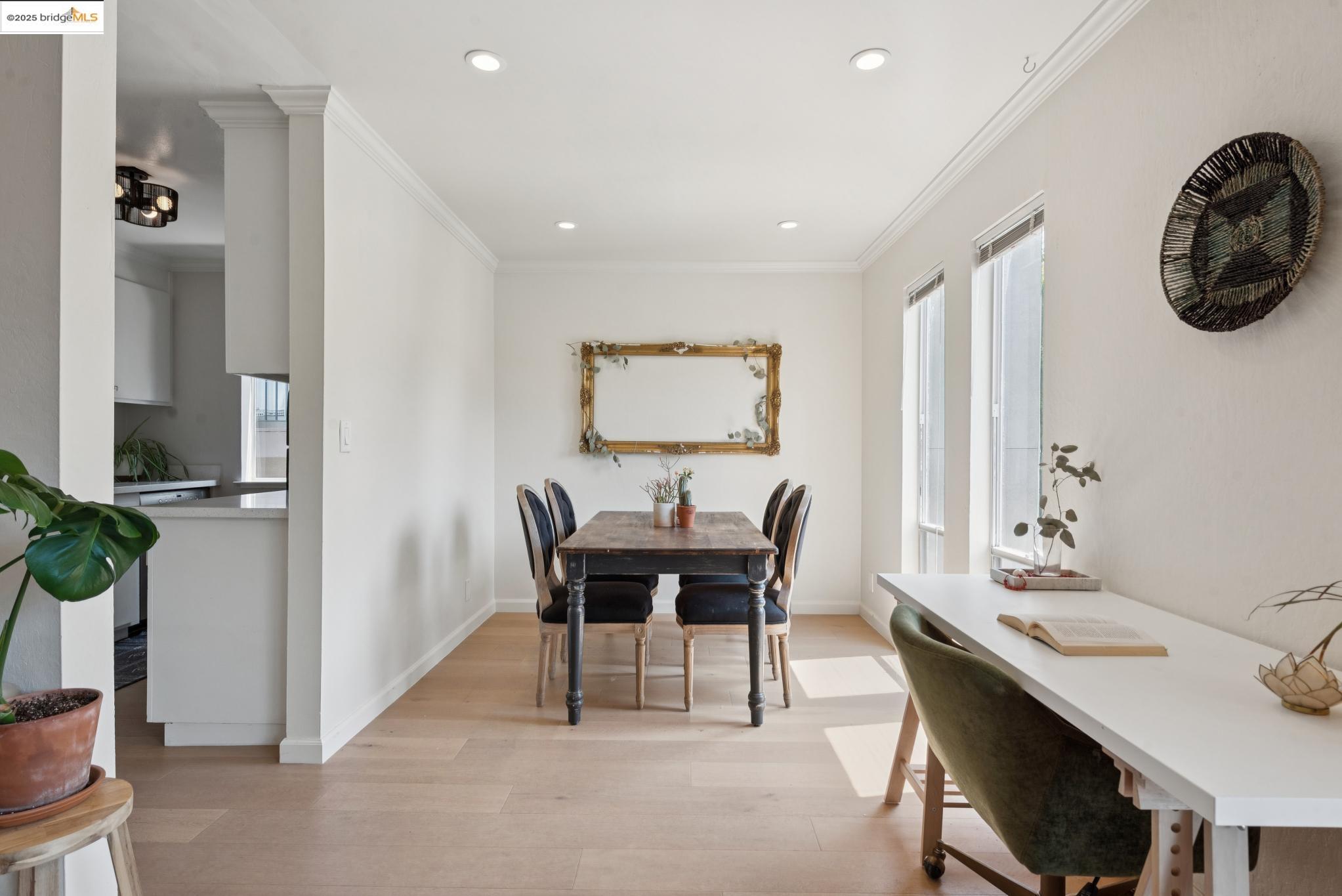 Detail Gallery Image 7 of 33 For 407 Orange St. #410,  Oakland,  CA 94610 - 1 Beds | 1 Baths