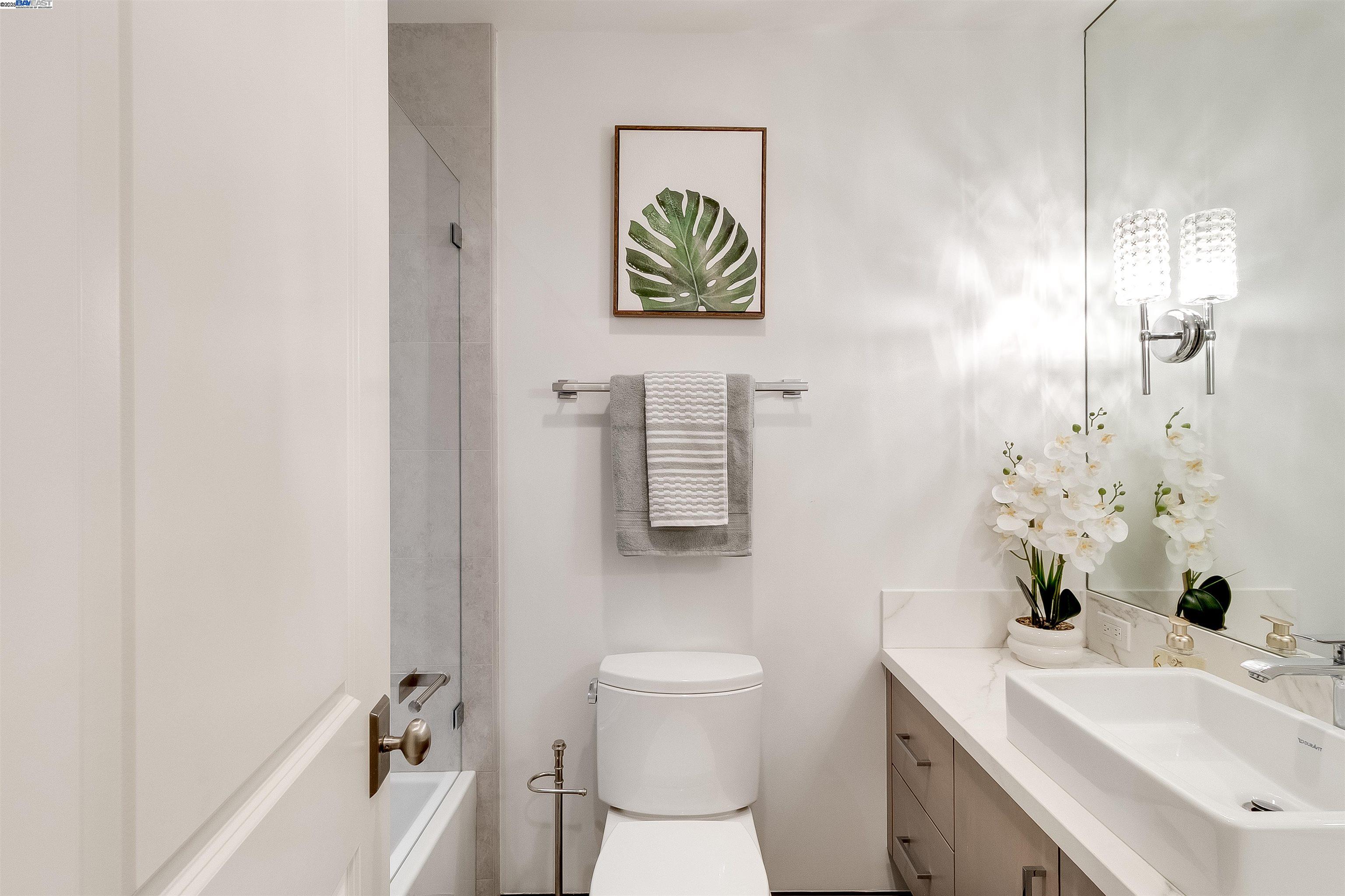 Detail Gallery Image 23 of 38 For 3387 Brittan Ave #9,  San Carlos,  CA 94070 - 3 Beds | 2 Baths