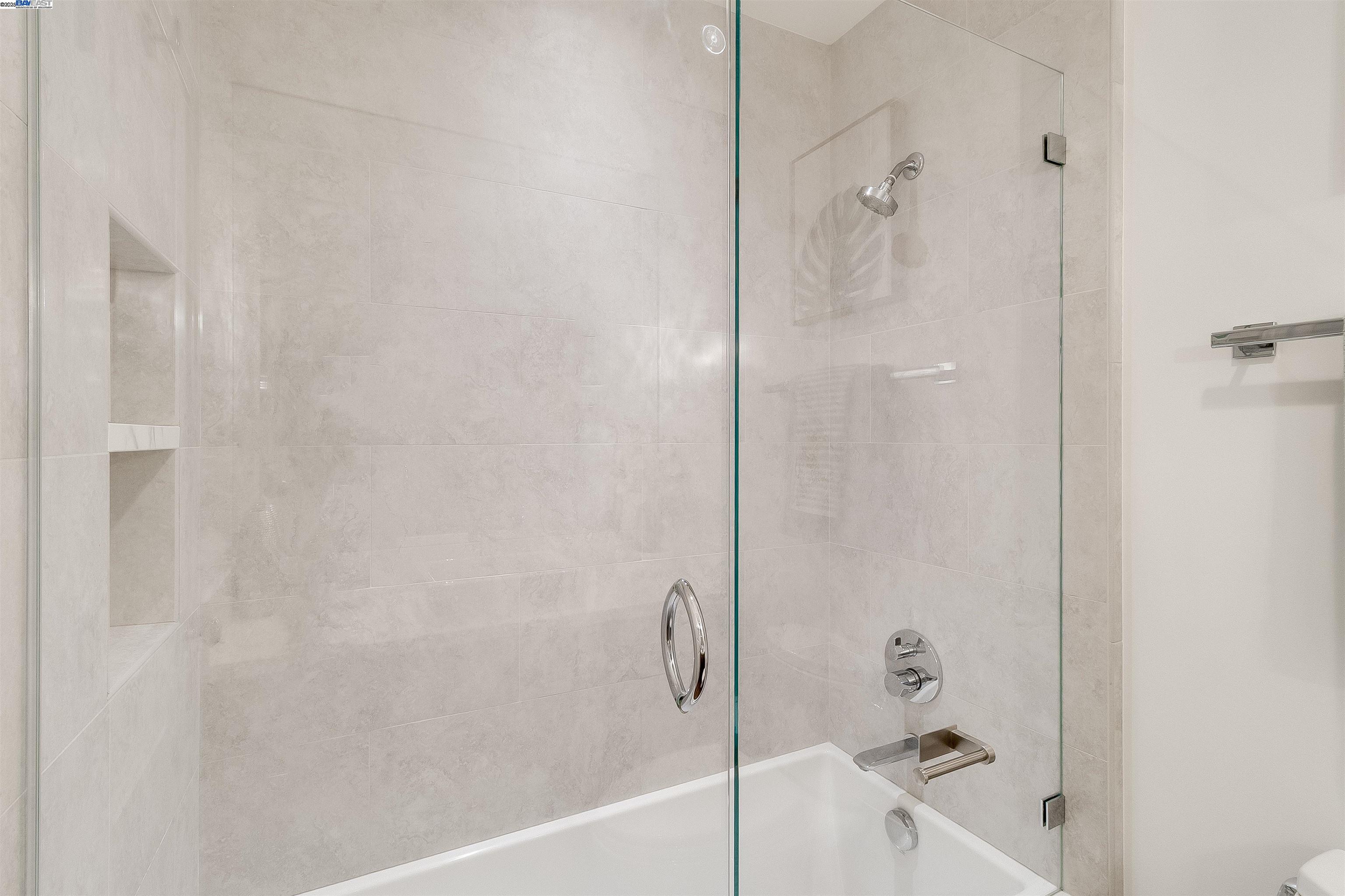 Detail Gallery Image 24 of 38 For 3387 Brittan Ave #9,  San Carlos,  CA 94070 - 3 Beds | 2 Baths