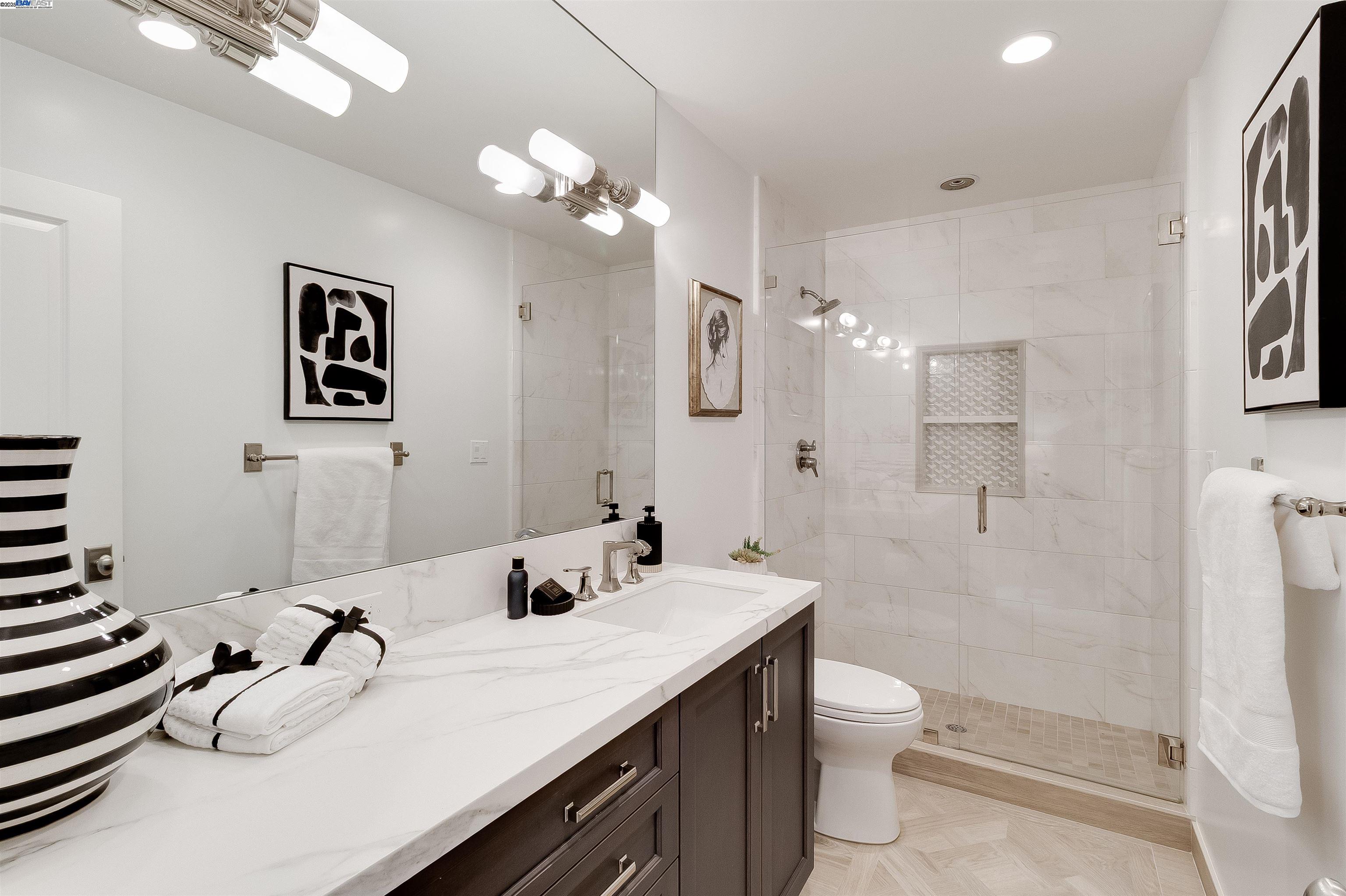 Detail Gallery Image 31 of 38 For 3387 Brittan Ave #9,  San Carlos,  CA 94070 - 3 Beds | 2 Baths