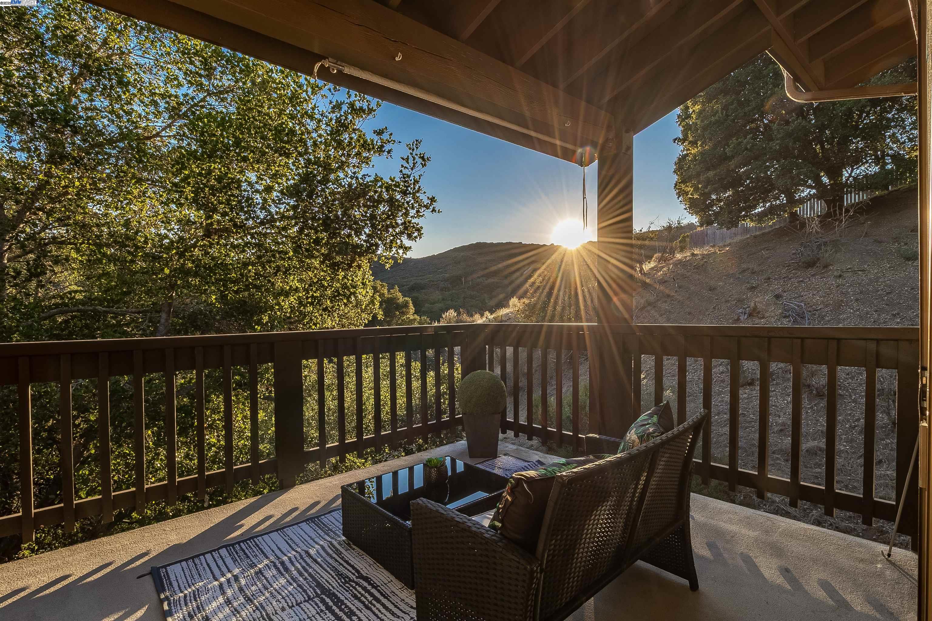 Detail Gallery Image 35 of 38 For 3387 Brittan Ave #9,  San Carlos,  CA 94070 - 3 Beds | 2 Baths