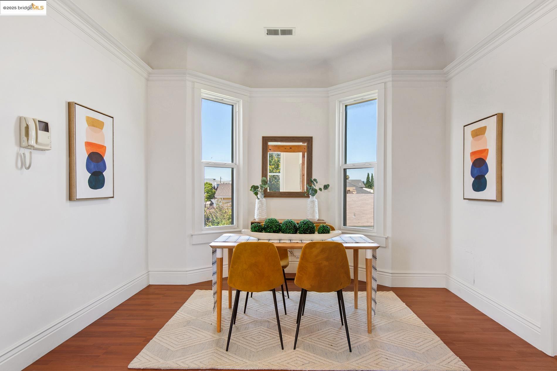 Detail Gallery Image 10 of 26 For 660 24th St, Oakland,  CA 94612 - – Beds | – Baths