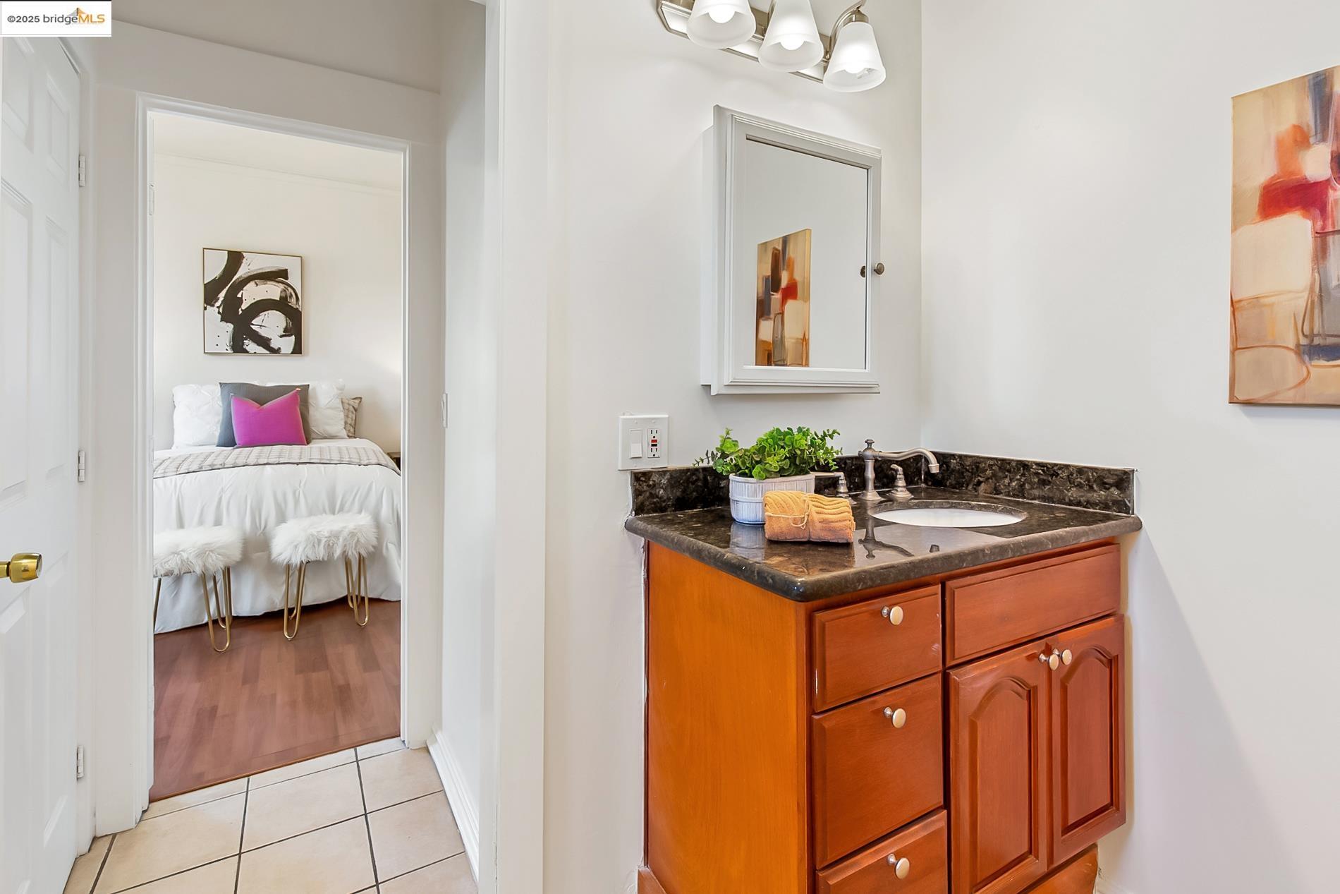 Detail Gallery Image 14 of 26 For 660 24th St, Oakland,  CA 94612 - – Beds | – Baths