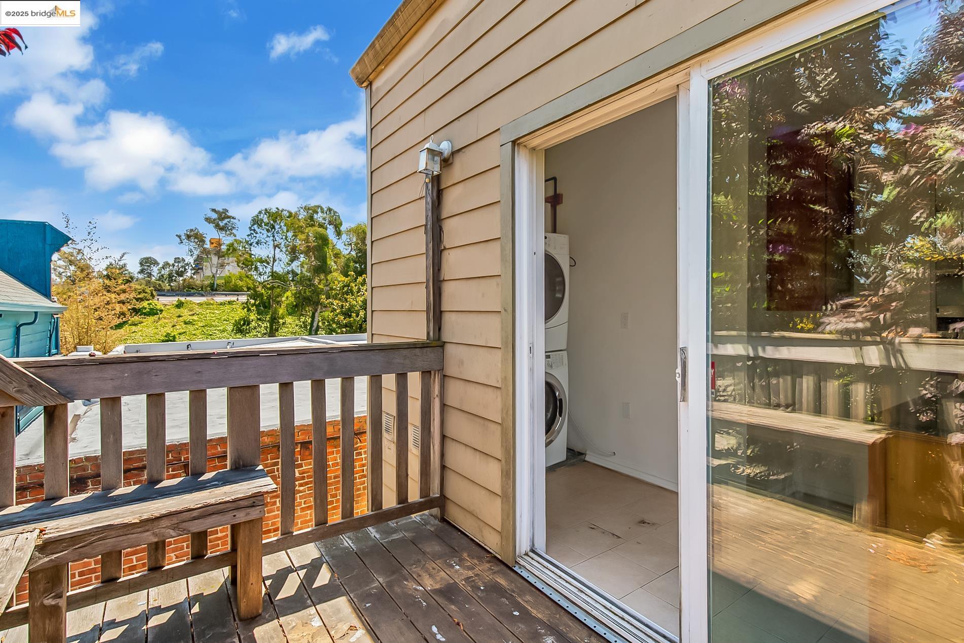 Detail Gallery Image 17 of 26 For 660 24th St, Oakland,  CA 94612 - – Beds | – Baths
