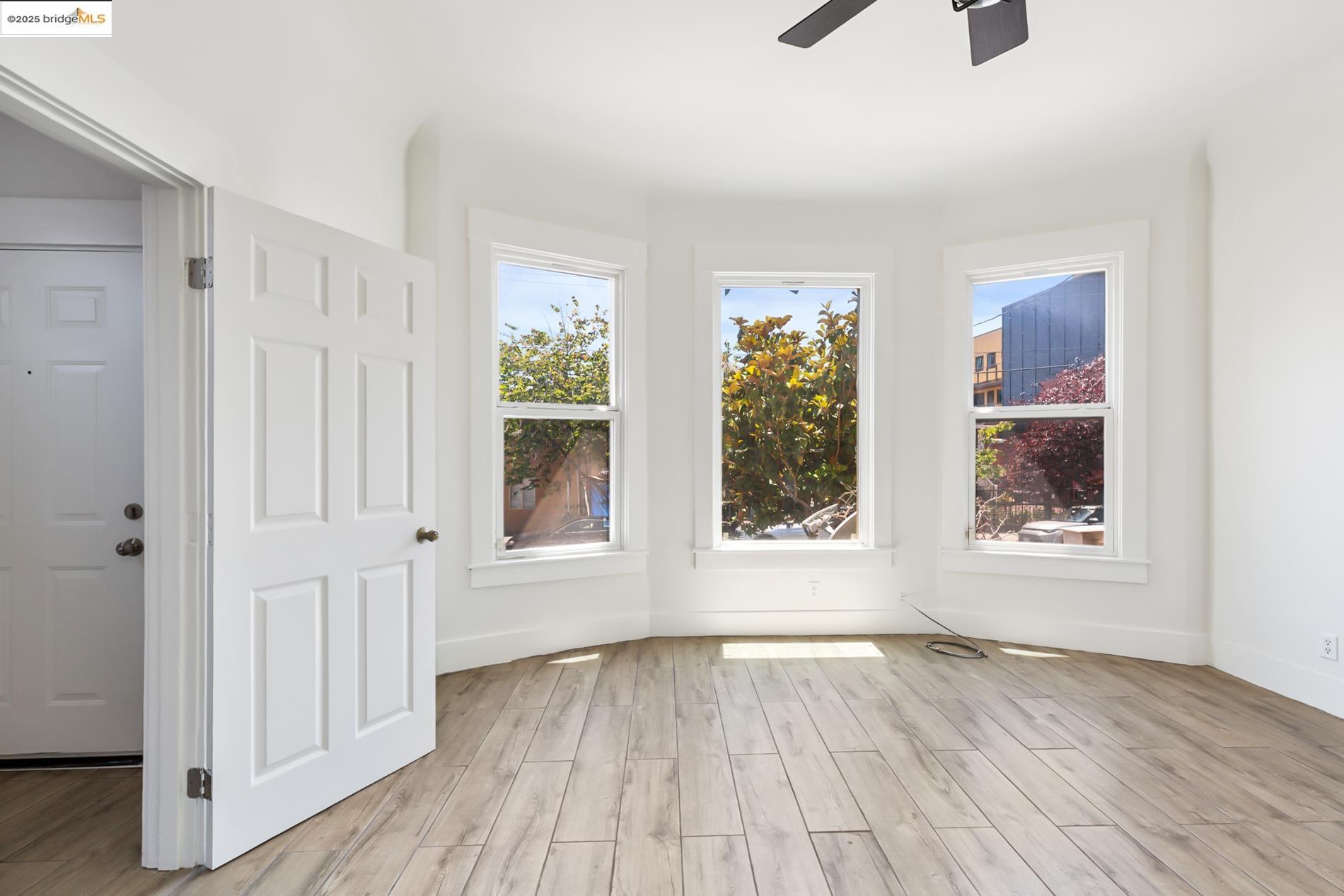 Detail Gallery Image 21 of 26 For 660 24th St, Oakland,  CA 94612 - – Beds | – Baths
