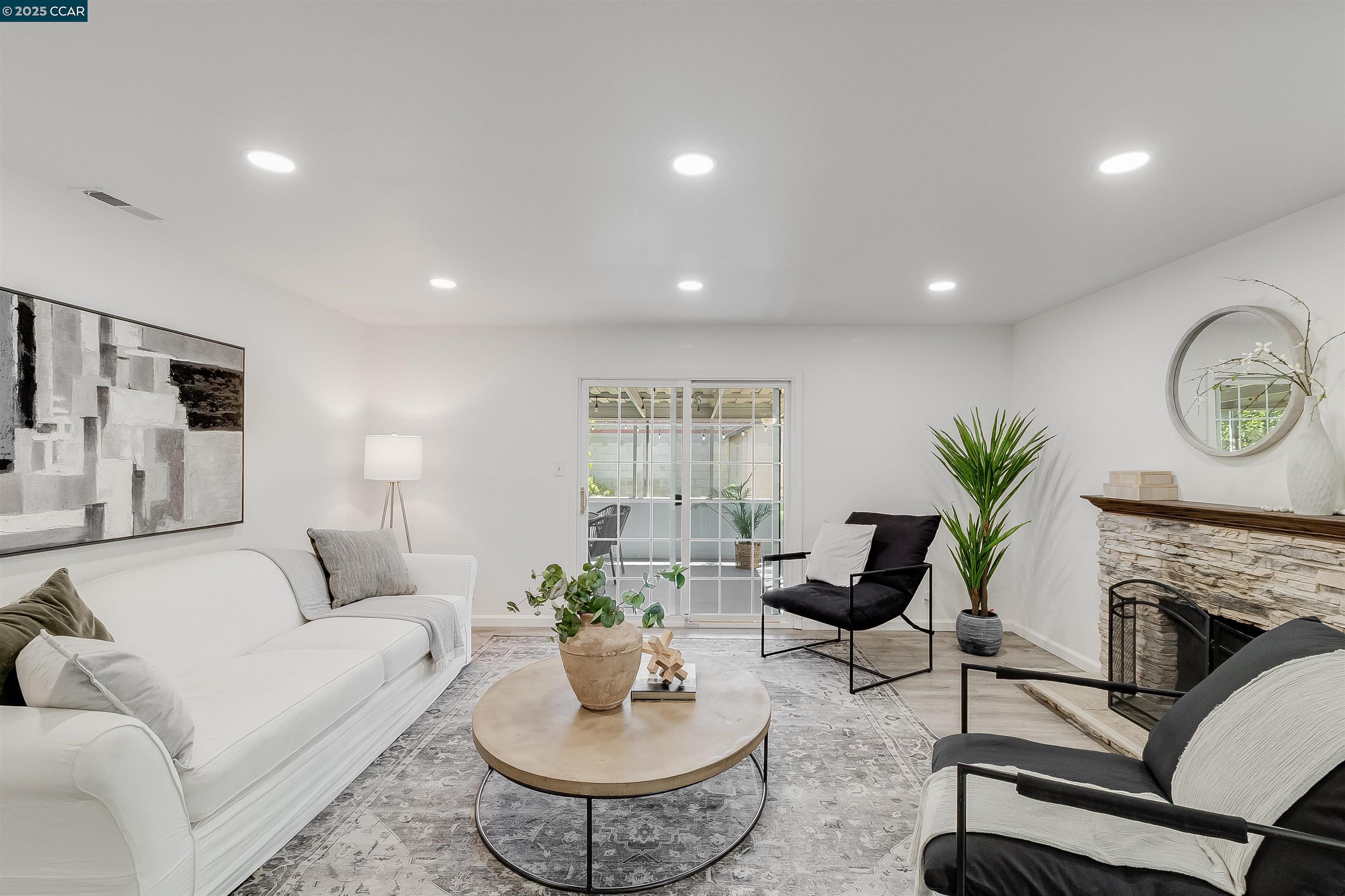 Detail Gallery Image 11 of 55 For 3570 Dumbarton St, Concord,  CA 94519 - 4 Beds | 2 Baths