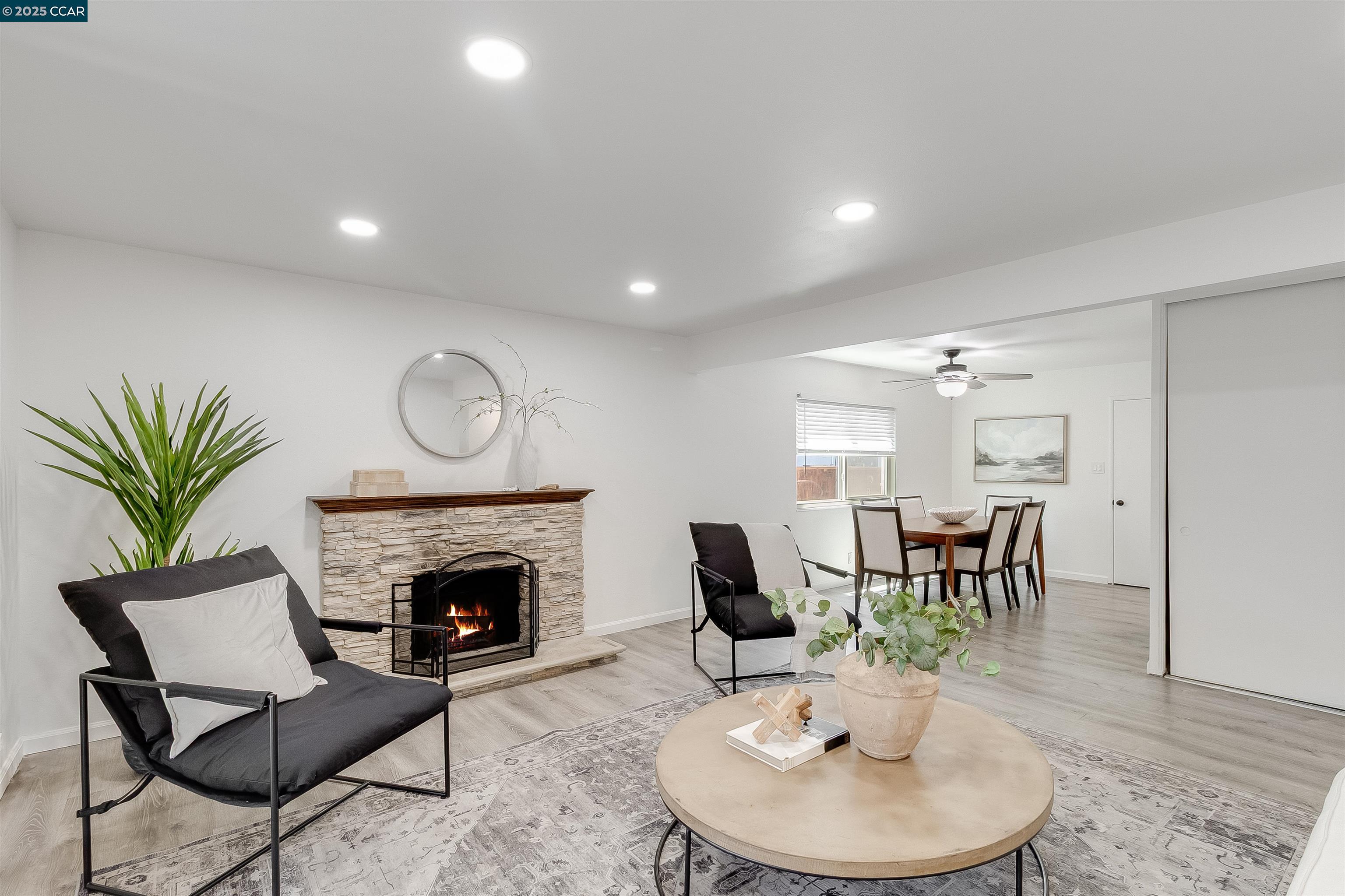 Detail Gallery Image 13 of 55 For 3570 Dumbarton St, Concord,  CA 94519 - 4 Beds | 2 Baths