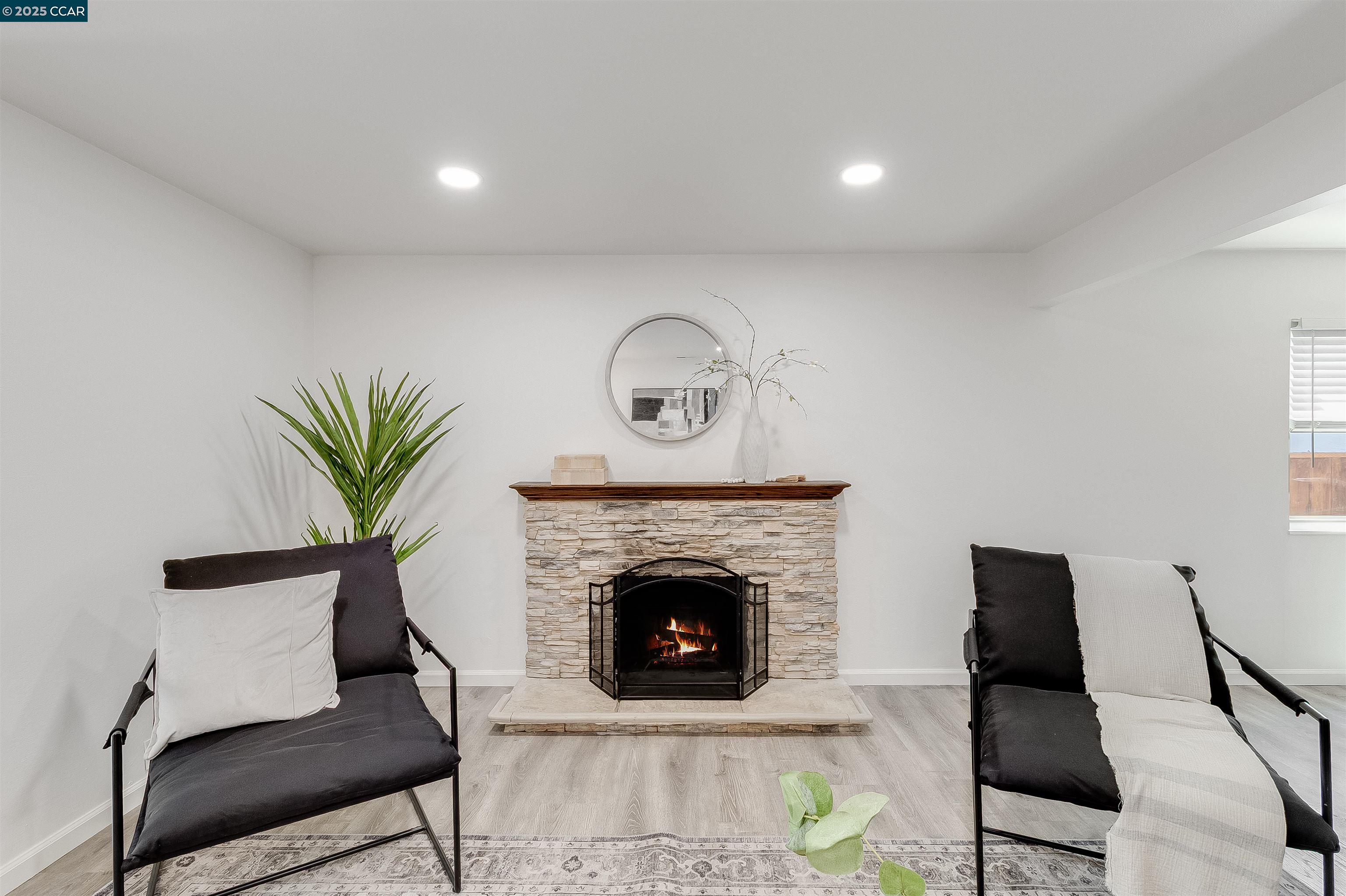 Detail Gallery Image 14 of 55 For 3570 Dumbarton St, Concord,  CA 94519 - 4 Beds | 2 Baths