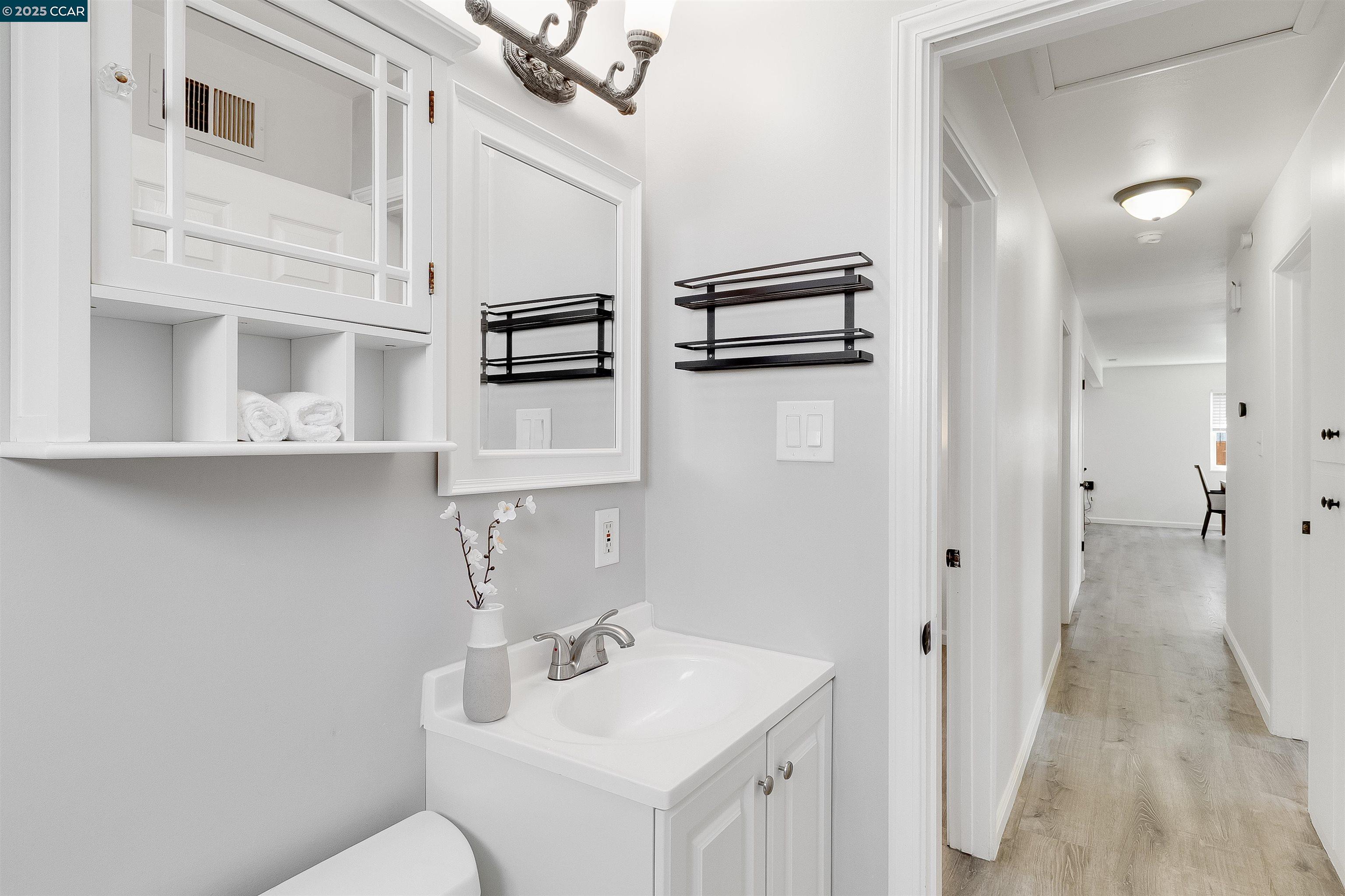 Detail Gallery Image 32 of 55 For 3570 Dumbarton St, Concord,  CA 94519 - 4 Beds | 2 Baths