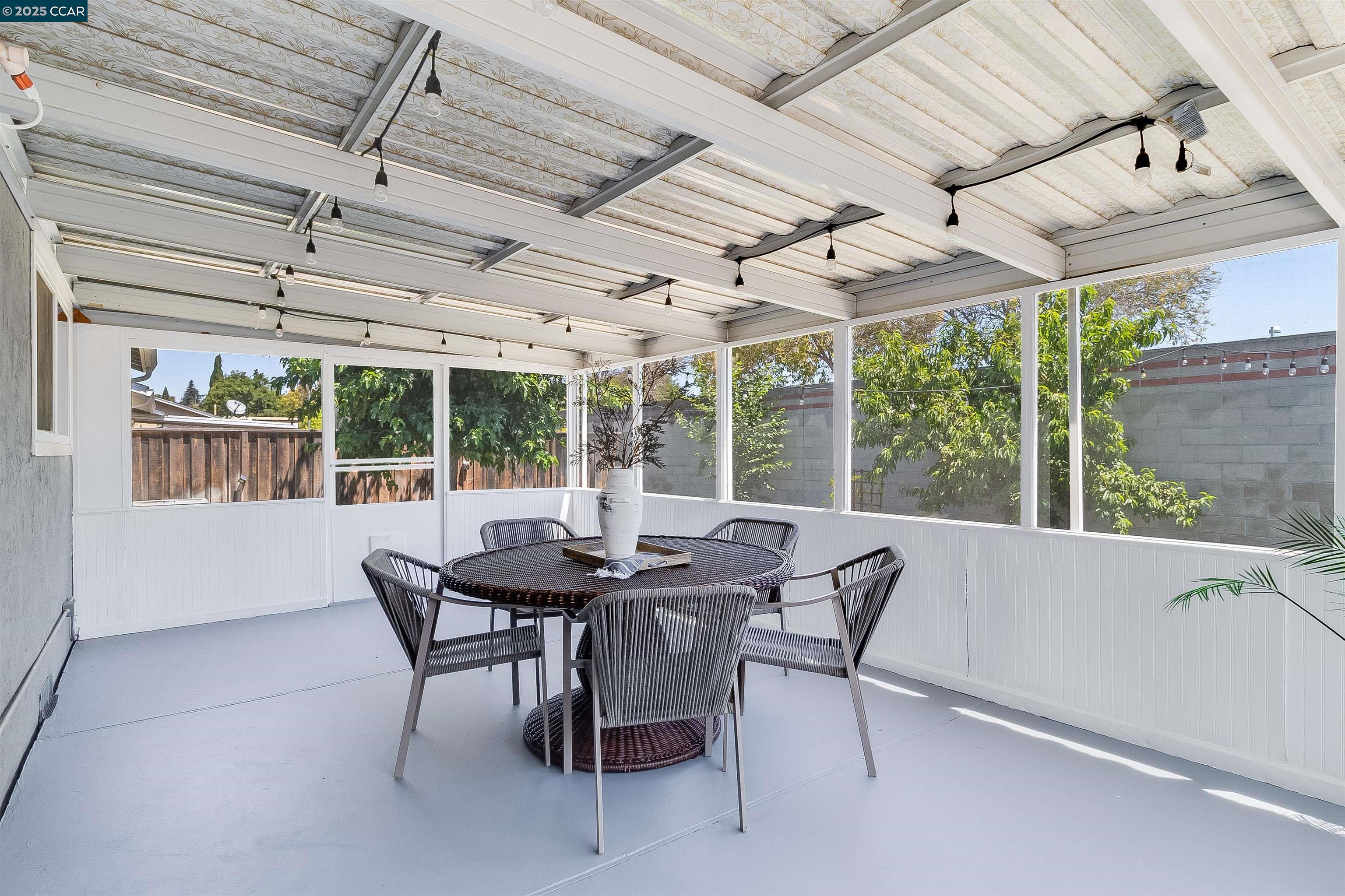 Detail Gallery Image 42 of 55 For 3570 Dumbarton St, Concord,  CA 94519 - 4 Beds | 2 Baths