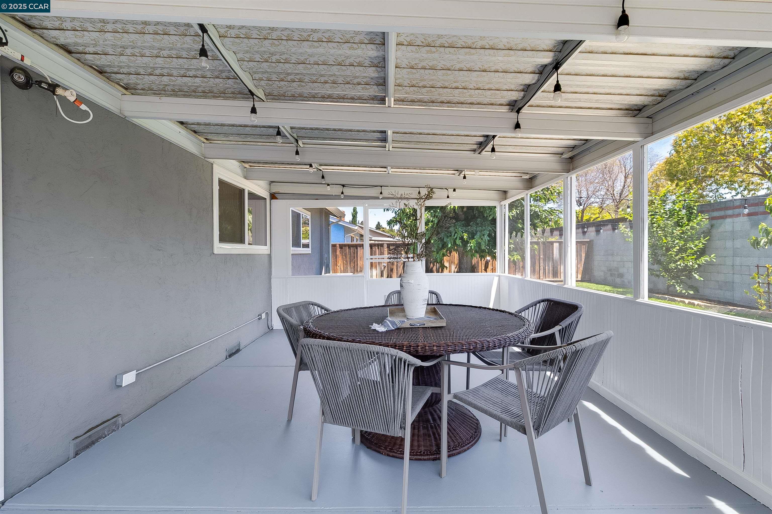 Detail Gallery Image 44 of 55 For 3570 Dumbarton St, Concord,  CA 94519 - 4 Beds | 2 Baths