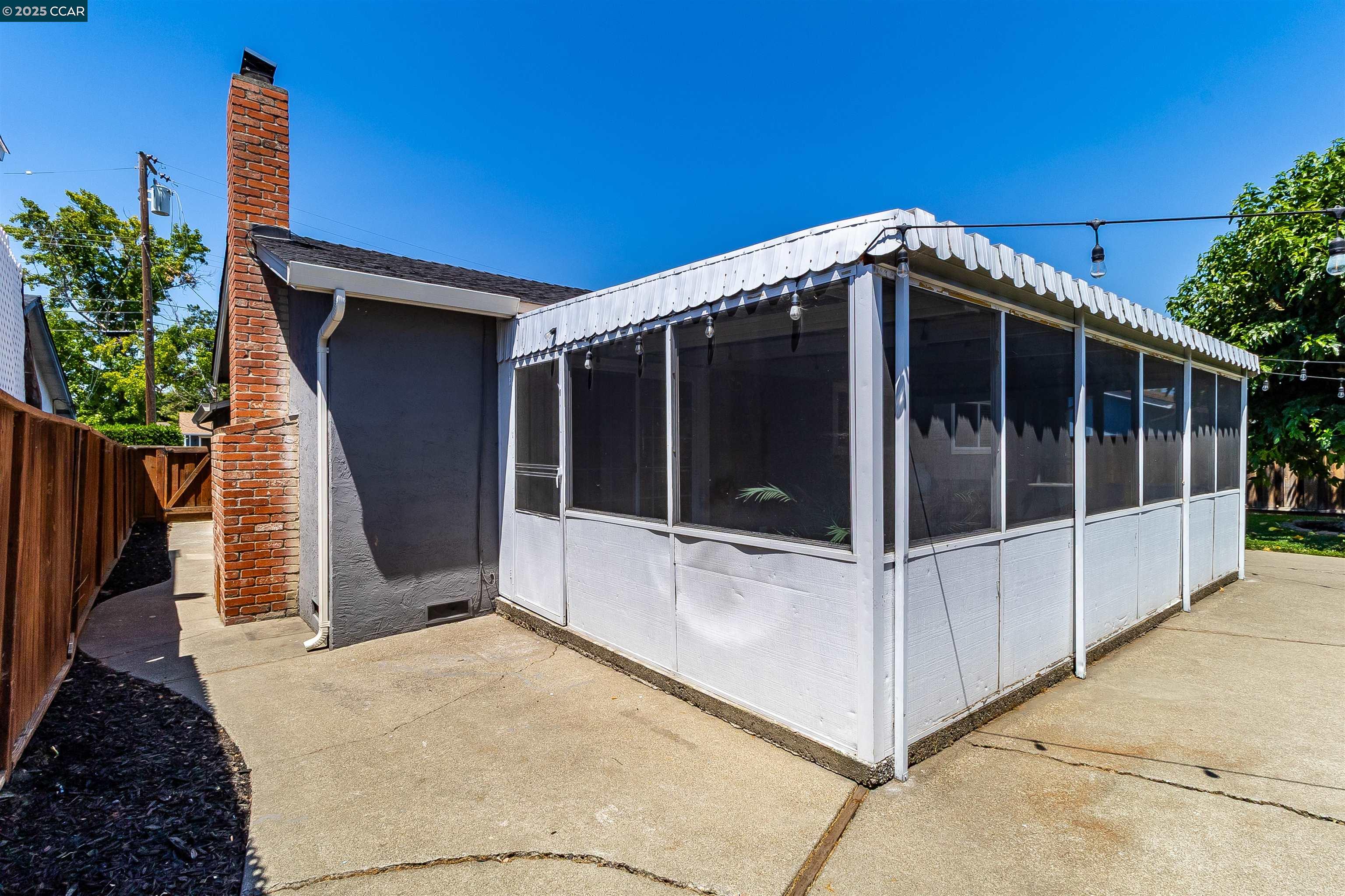 Detail Gallery Image 46 of 55 For 3570 Dumbarton St, Concord,  CA 94519 - 4 Beds | 2 Baths