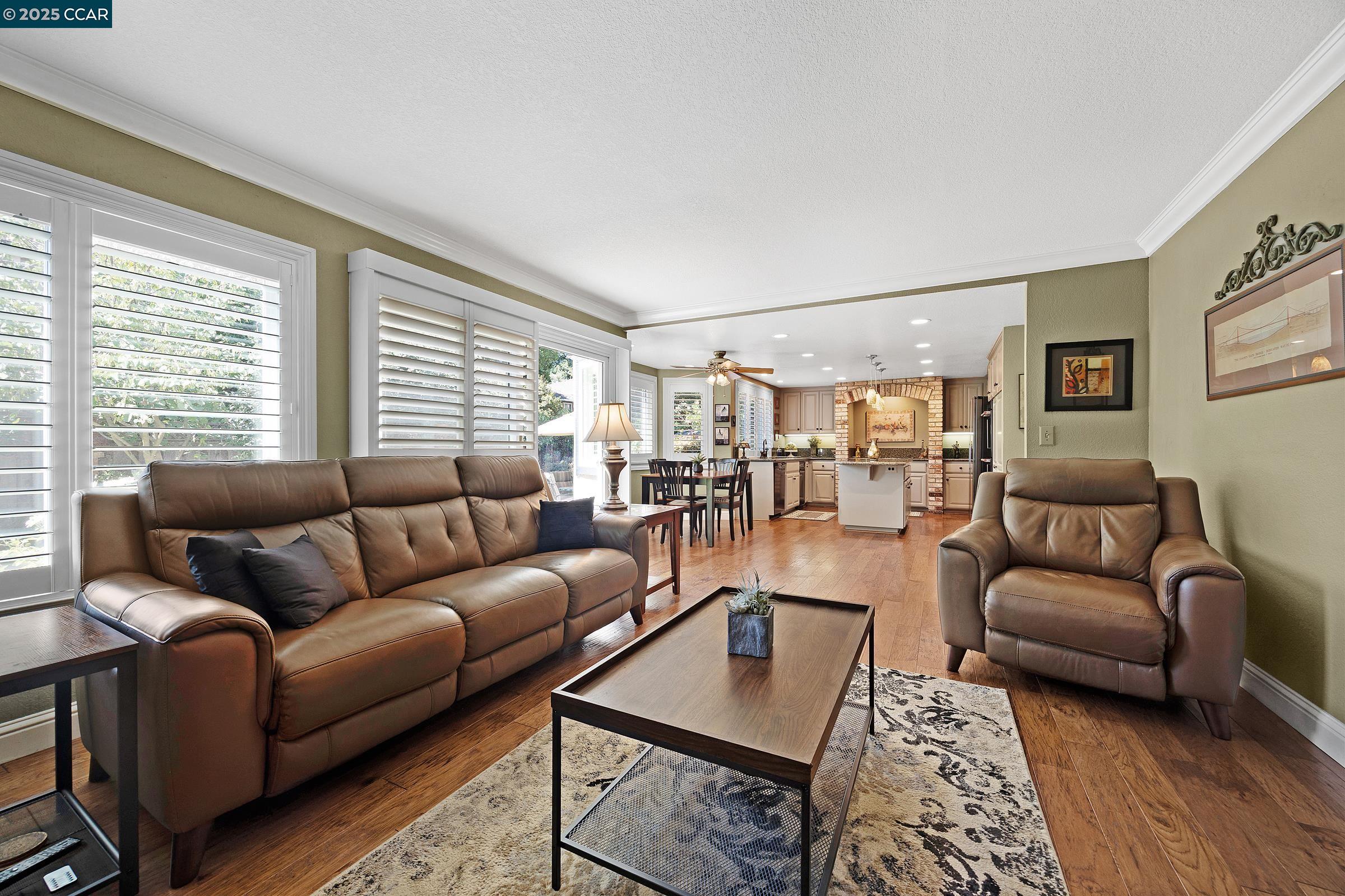 Detail Gallery Image 11 of 35 For 100 Chadbourne Dr, Danville,  CA 94506 - 4 Beds | 3 Baths