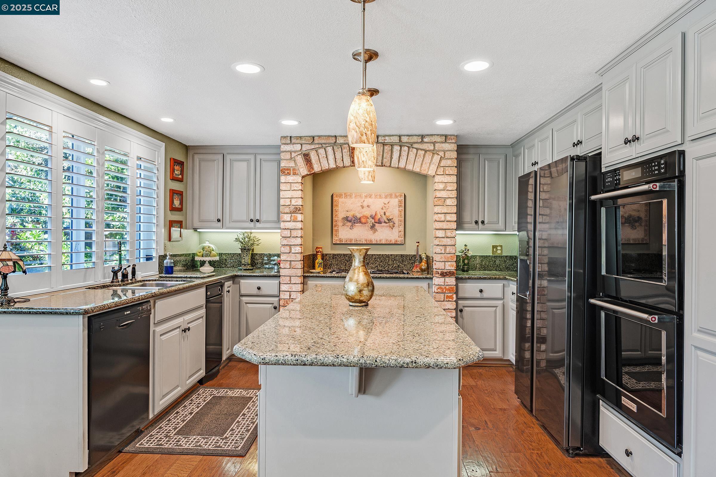 Detail Gallery Image 14 of 35 For 100 Chadbourne Dr, Danville,  CA 94506 - 4 Beds | 3 Baths