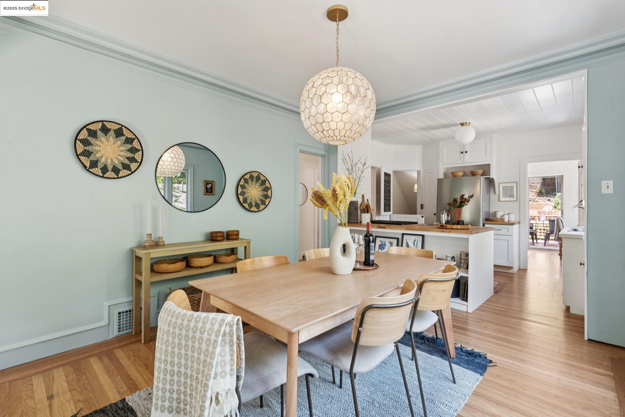 1189 Sutter St, Berkeley, California 94707, 3 Bedrooms Bedrooms, 5 Rooms Rooms,1 BathroomBathrooms,Residential,For Sale,1189 Sutter St,41104941
